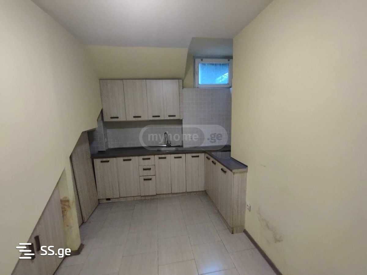 10 Room Private House For Rent. Chugureti view 10