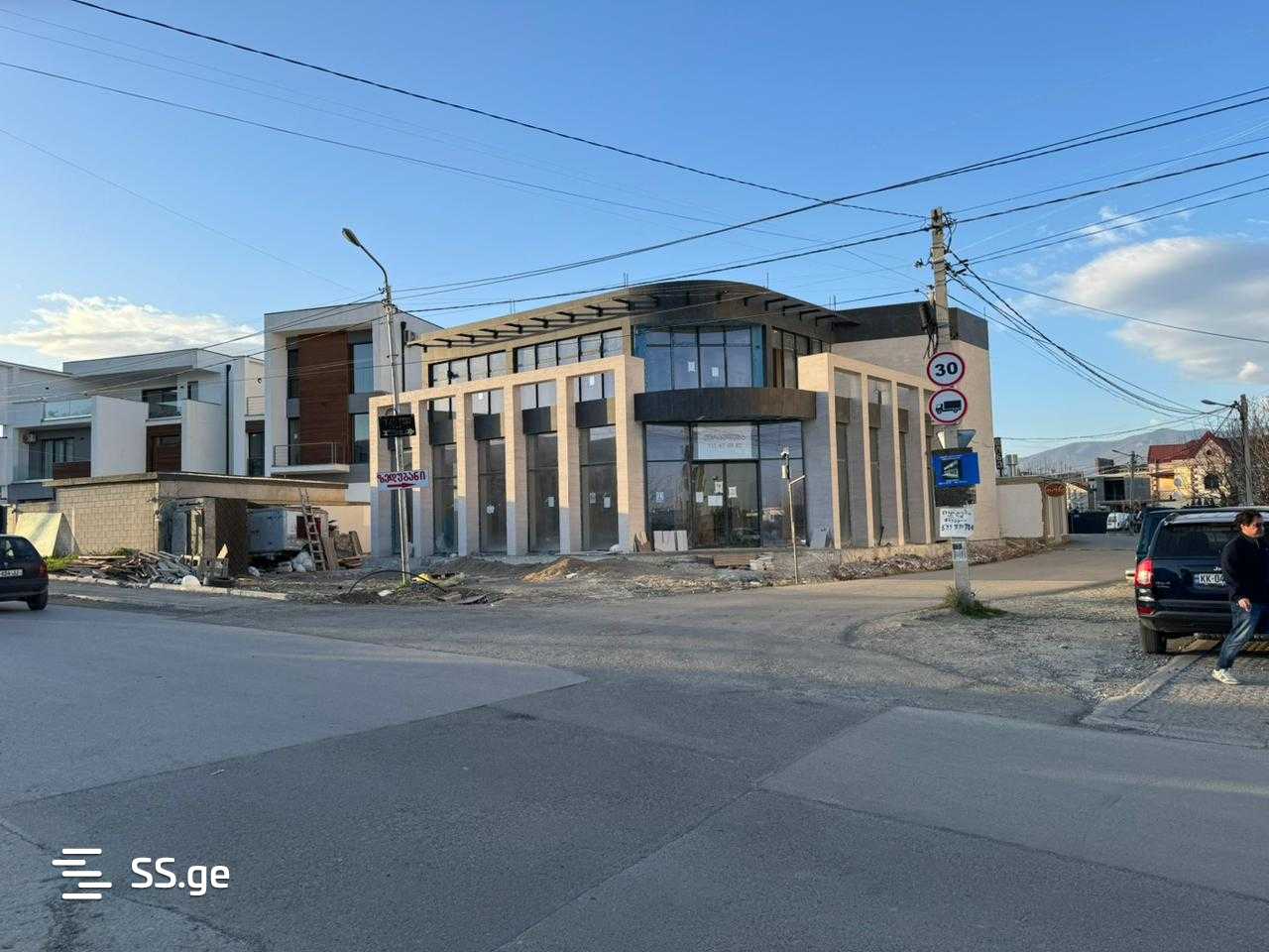 Shopping Property For Rent. Didi Digomi view 1