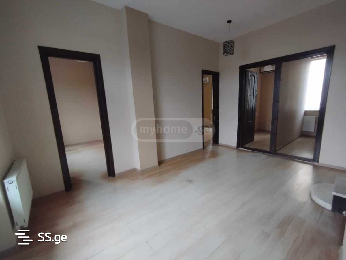 10 Room Private House For Rent. Chugureti view 2