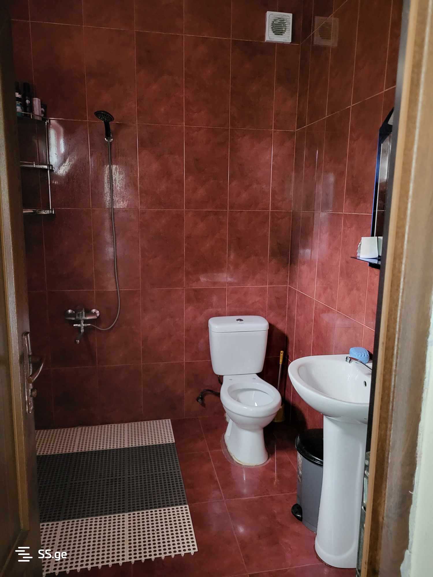 Private House Daily Rent. Tsikhisdziri view 3
