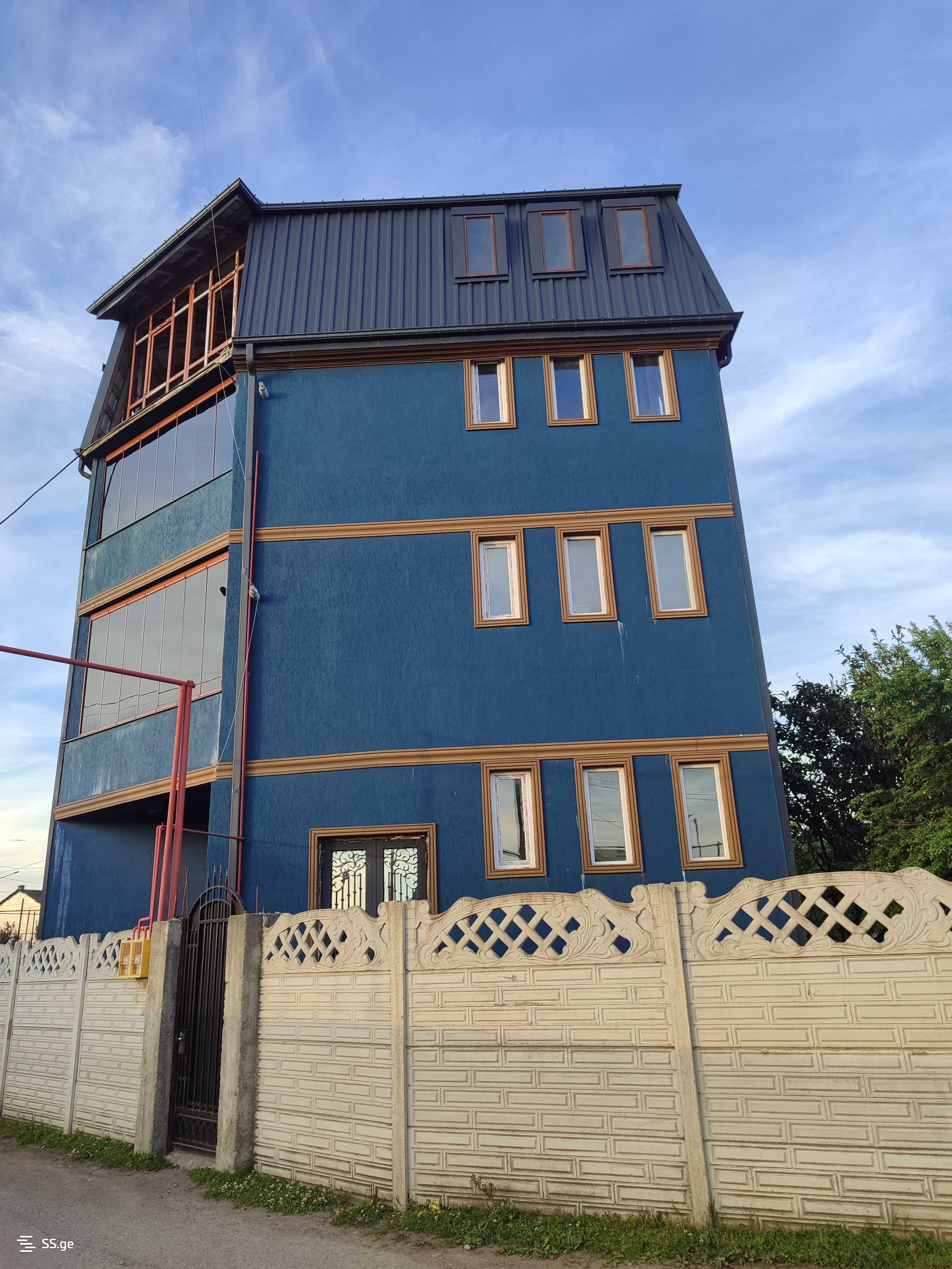 9 Room Private House For Sale view 1