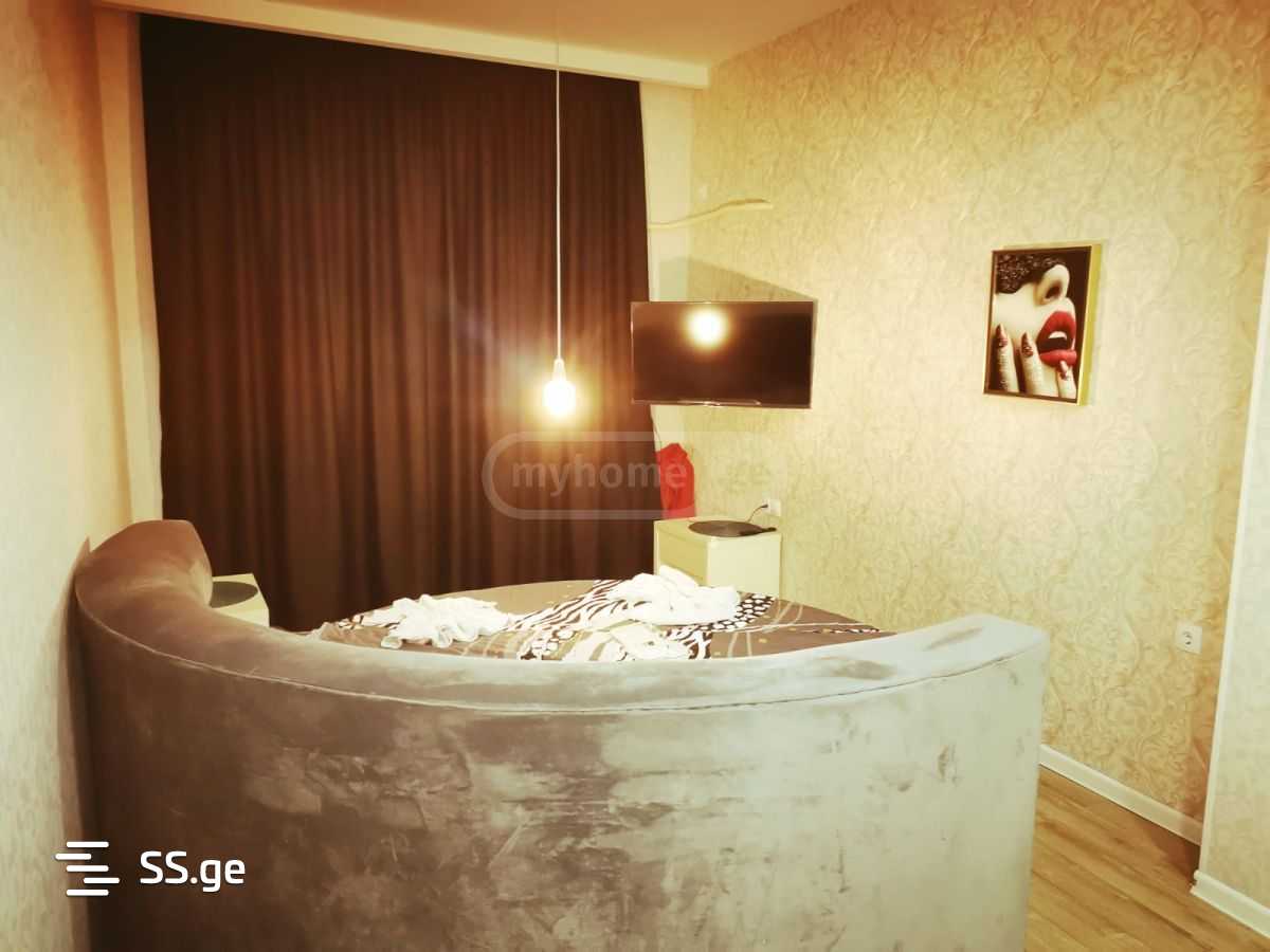 2 Room Flat Daily Rent. Saburtalo view 5