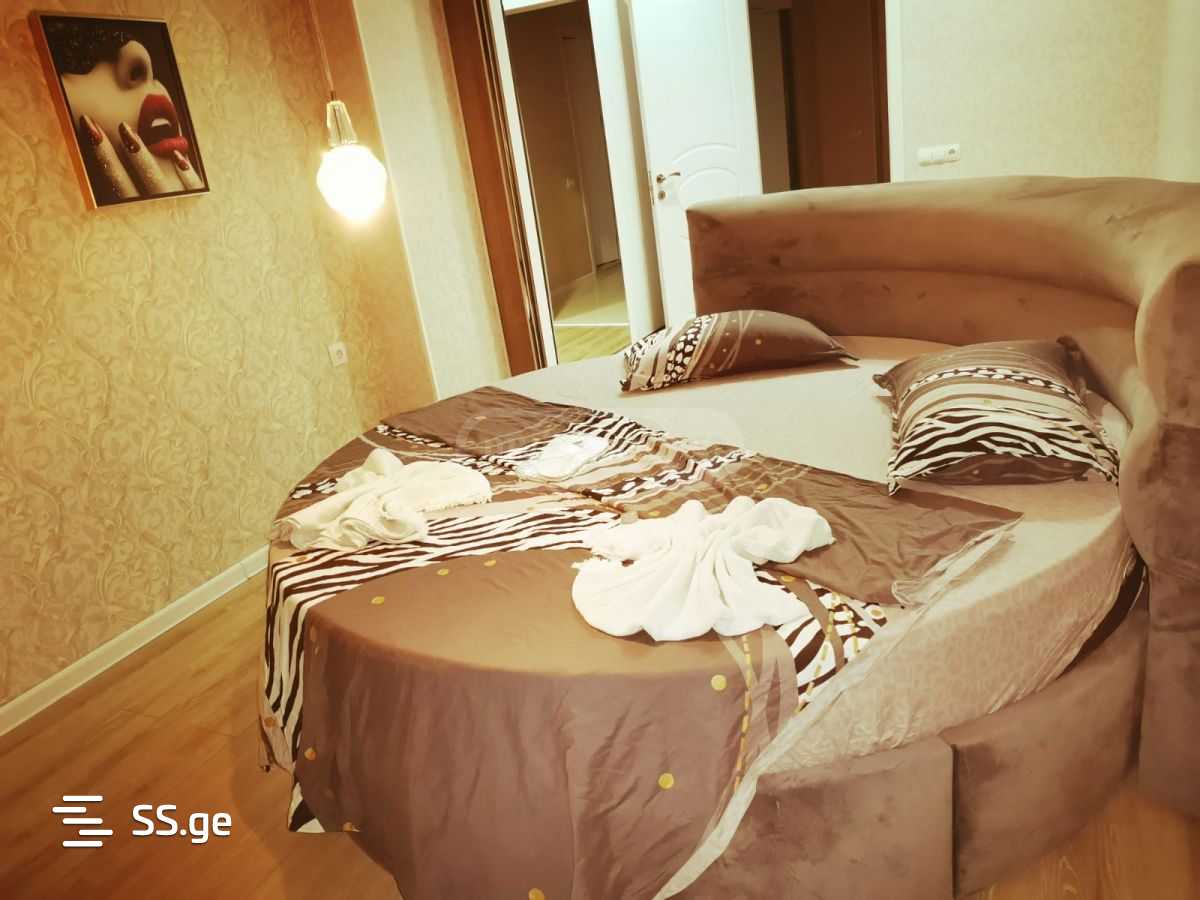2 Room Flat Daily Rent. Saburtalo view 12