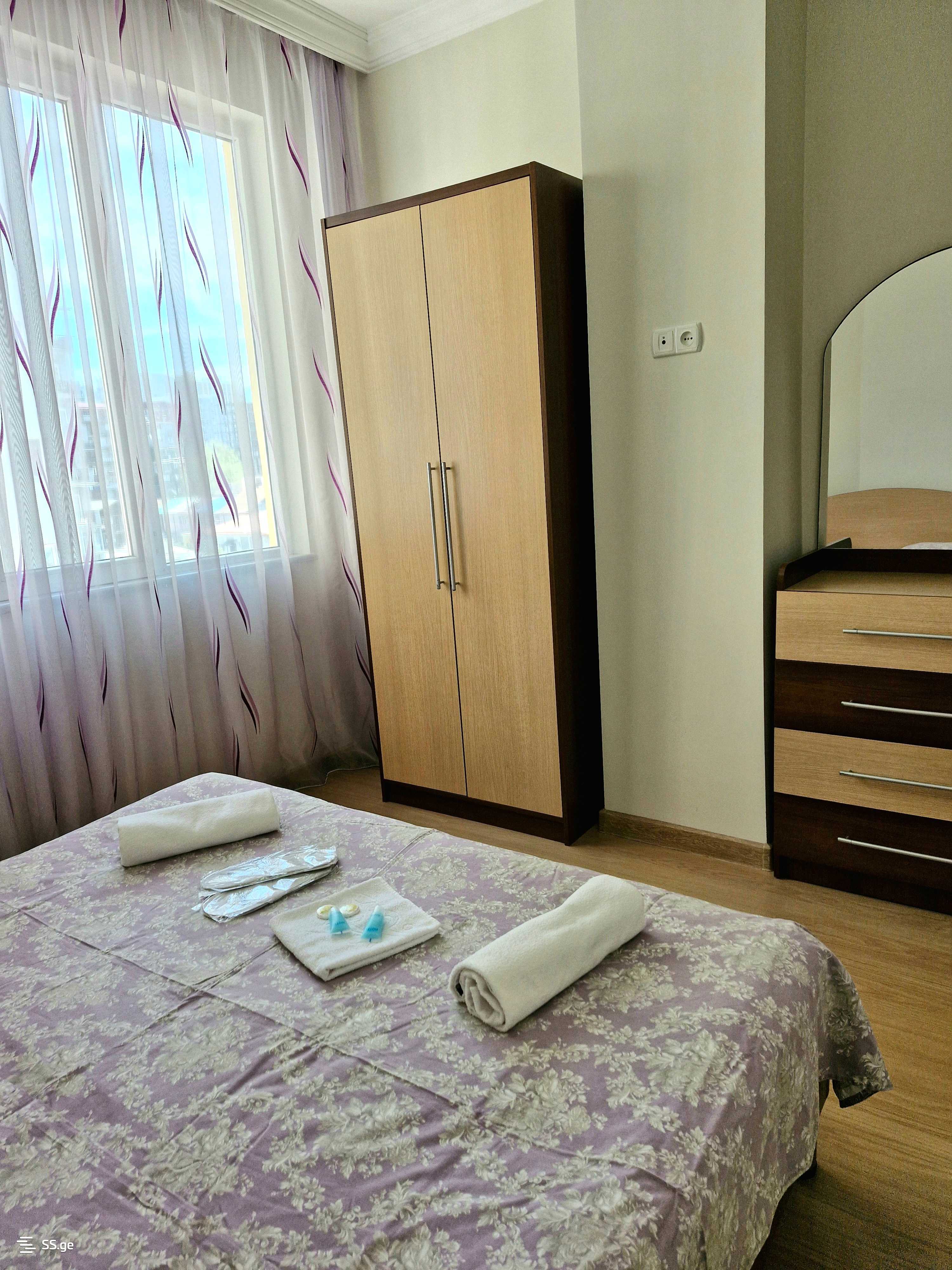 4 Room Flat Daily Rent. Batumi view 8