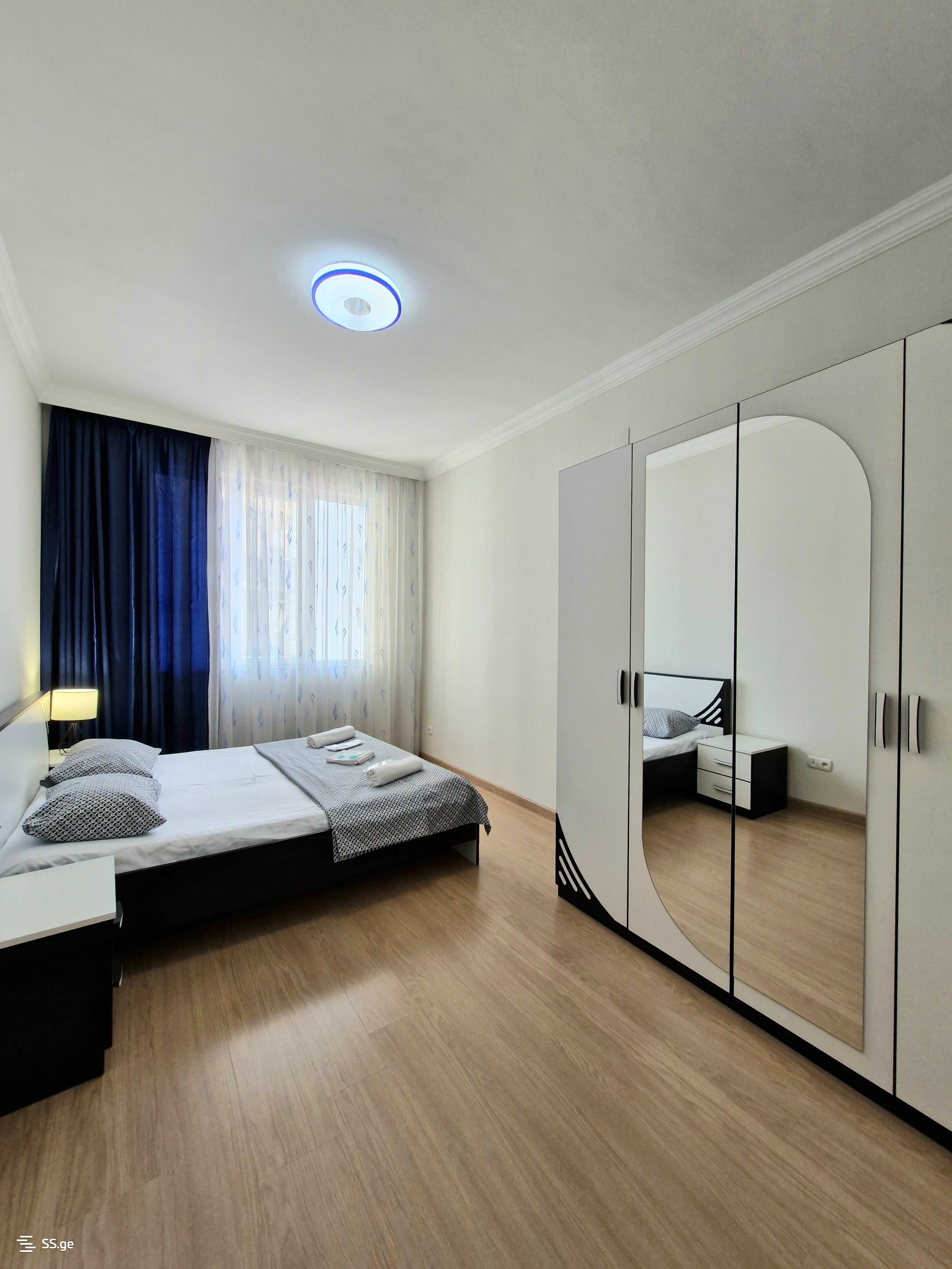 4 Room Flat Daily Rent. Batumi view 9