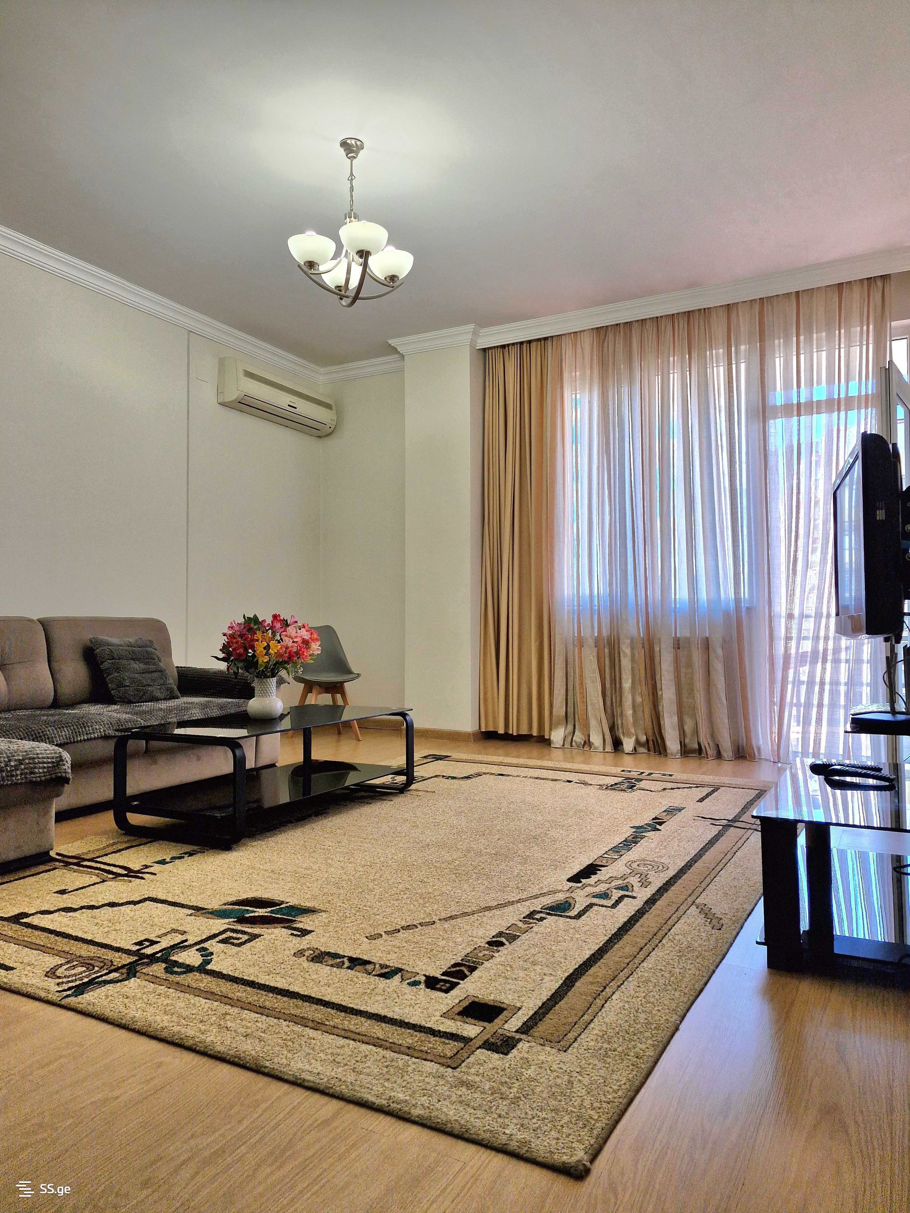 4 Room Flat Daily Rent. Batumi view 3