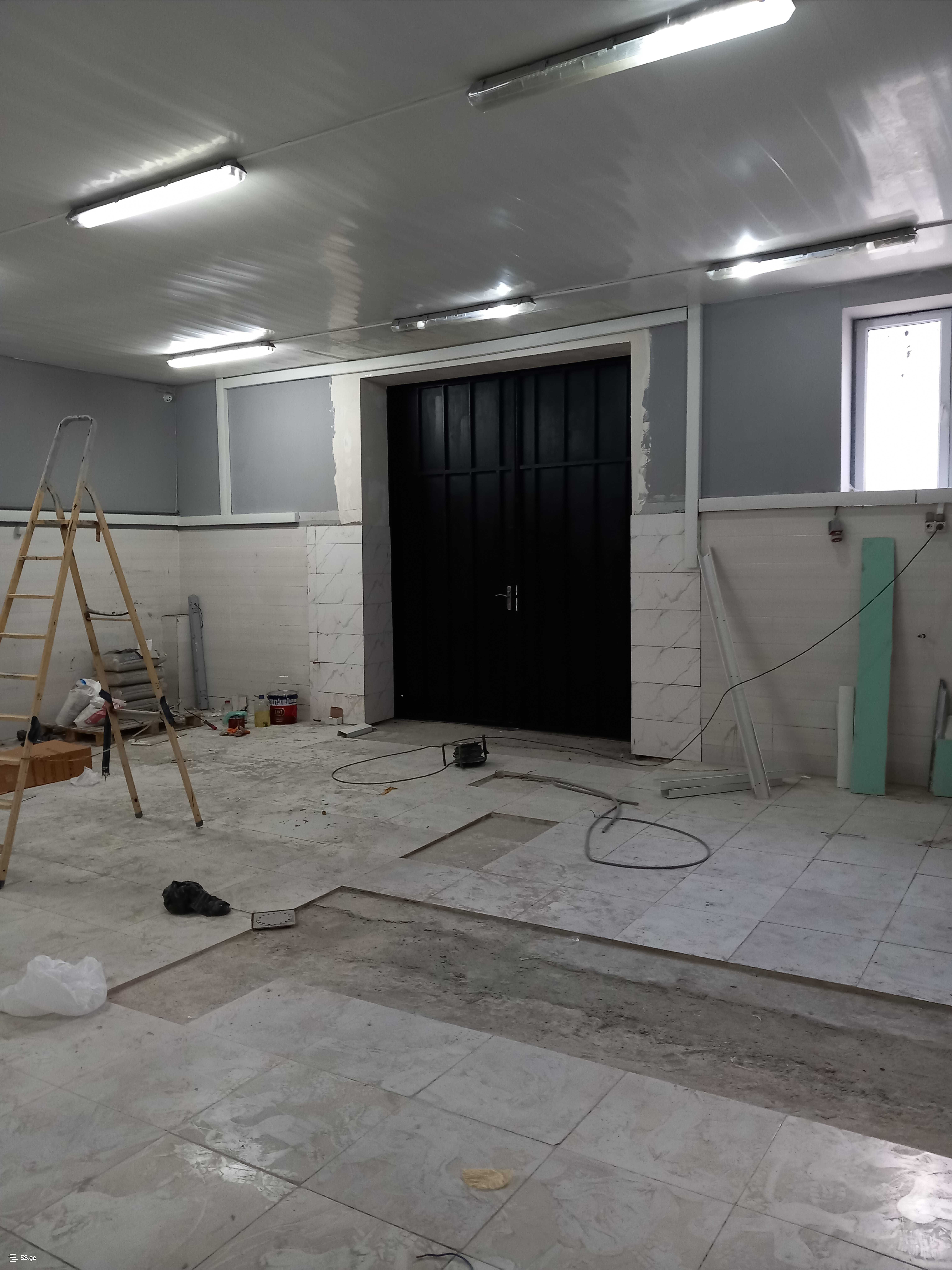 Store-Industrial Property For Rent. Vazisubani view 6