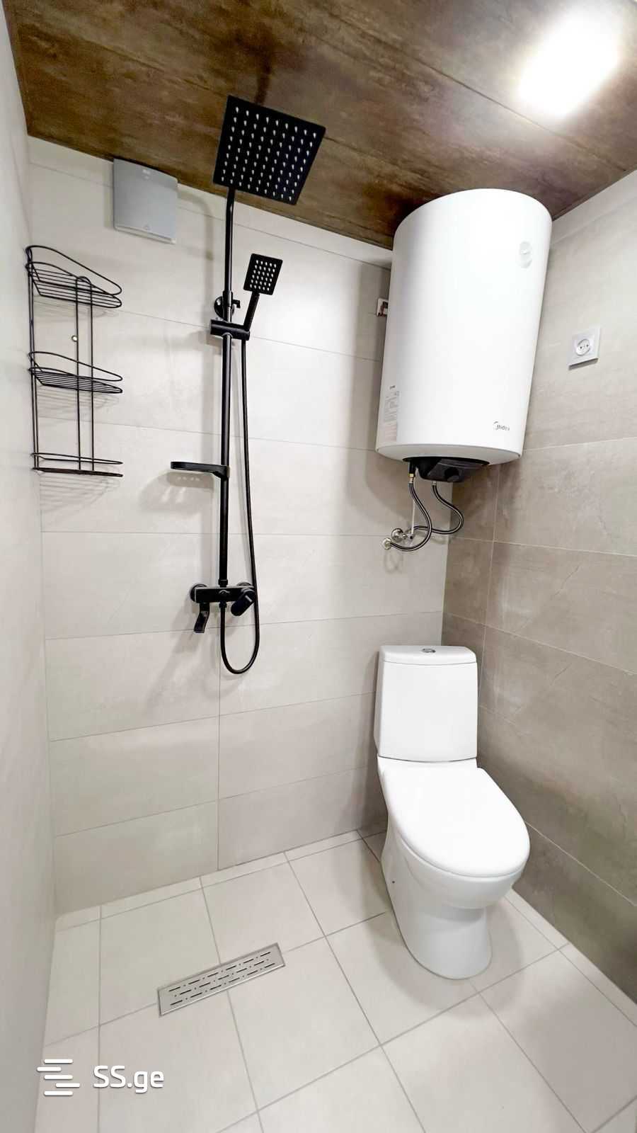 1 Room Flat Daily Rent. Vake view 2
