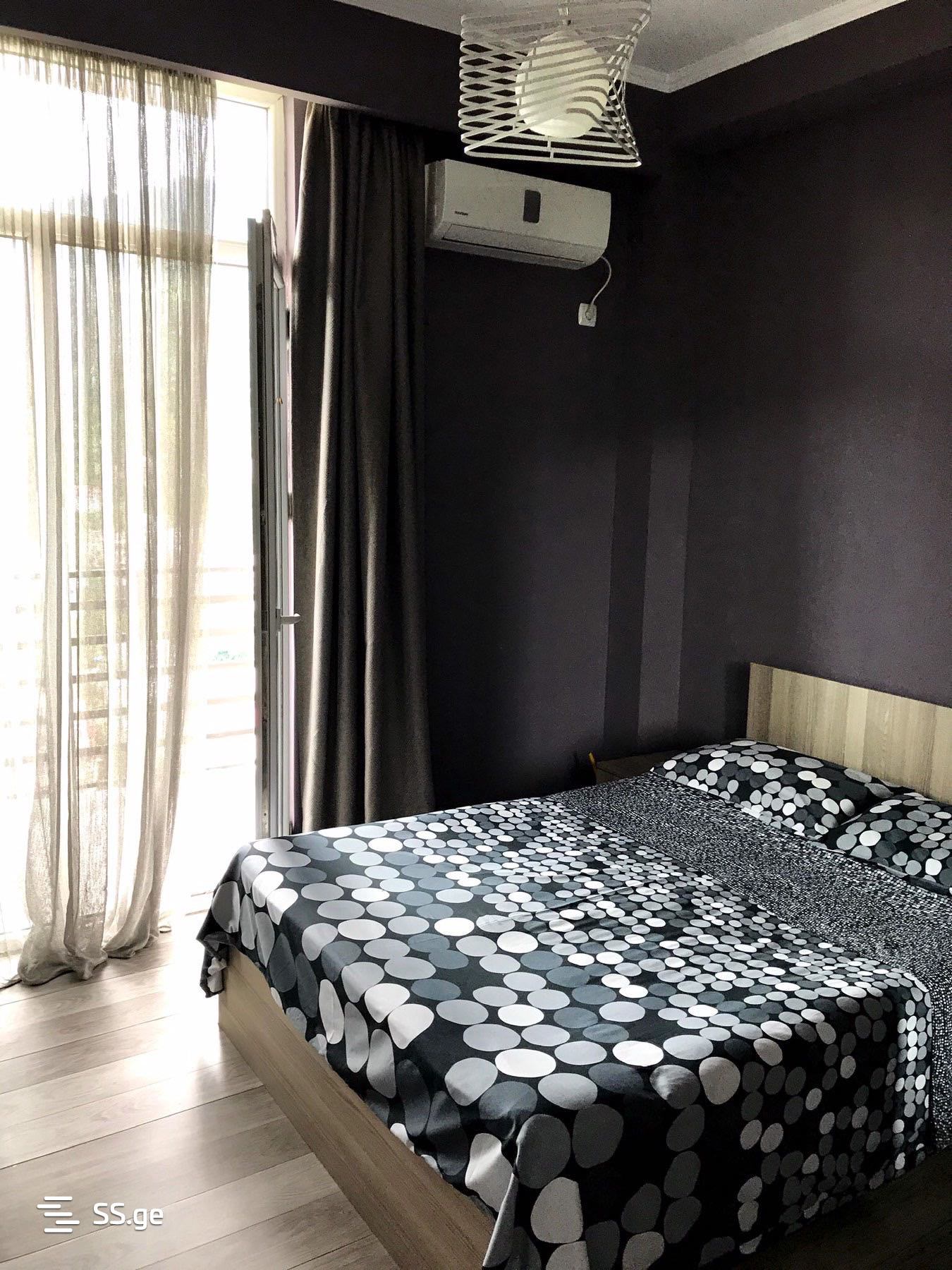 3 Room Flat Daily Rent. Gonio view 9
