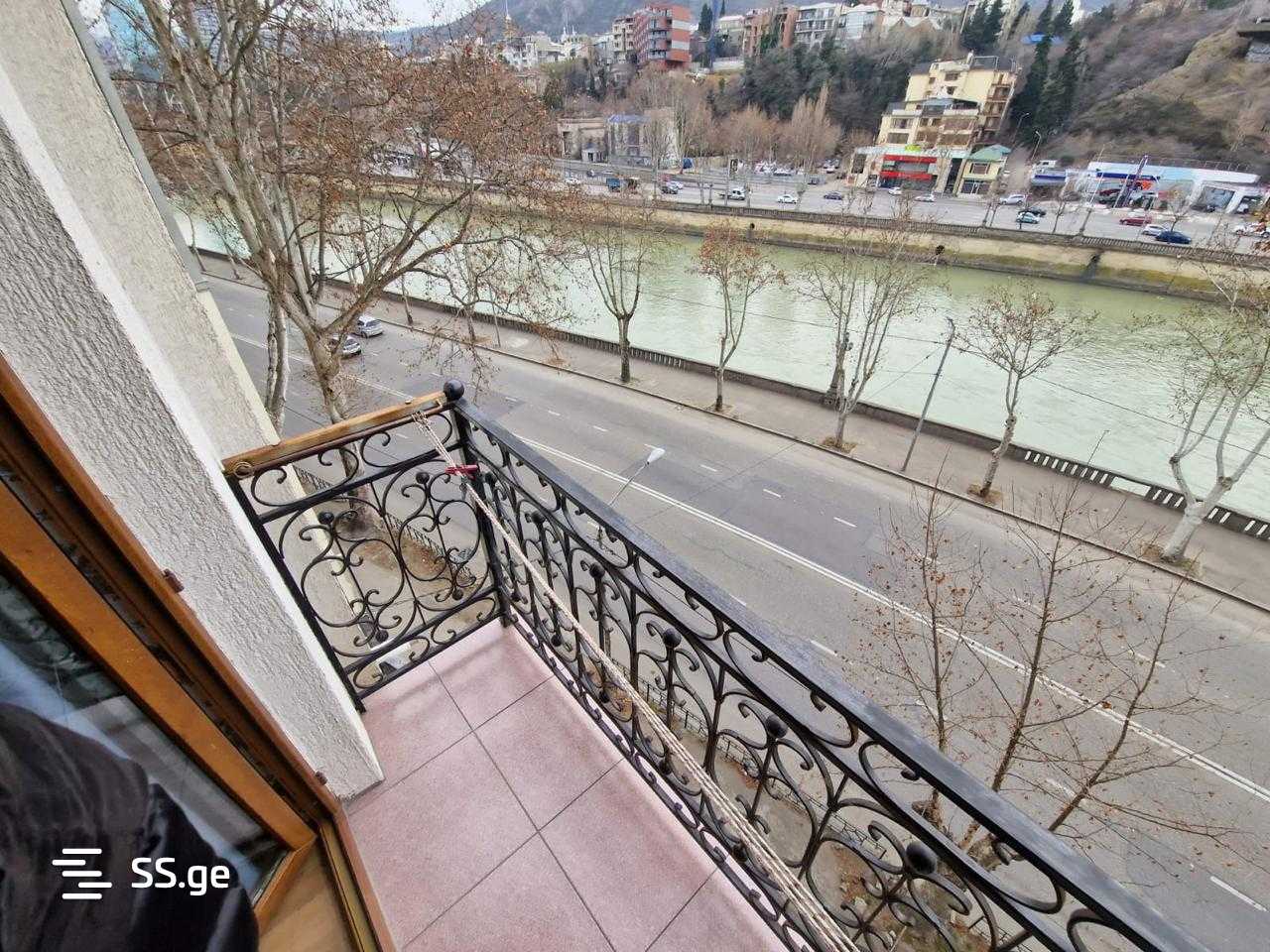 Продажа 3-комната Квартира view 10
