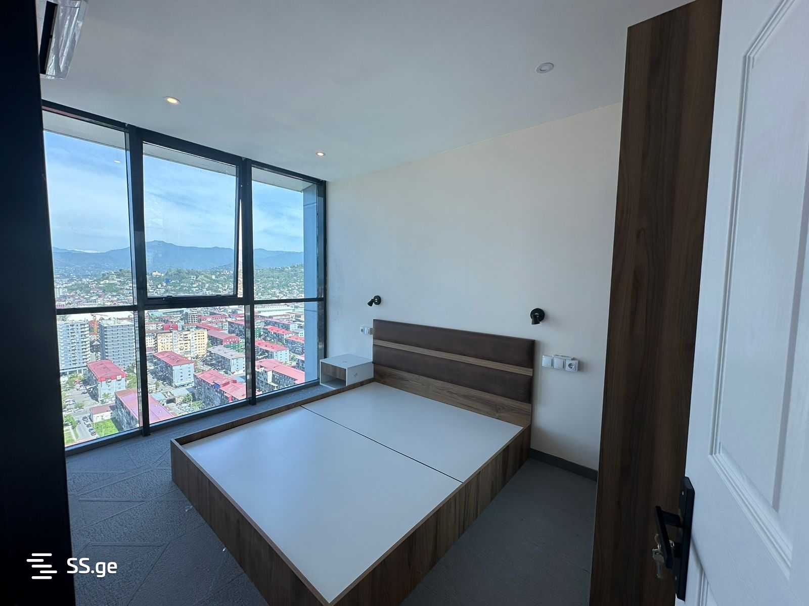 3 Room Flat For Rent. Batumi view 9