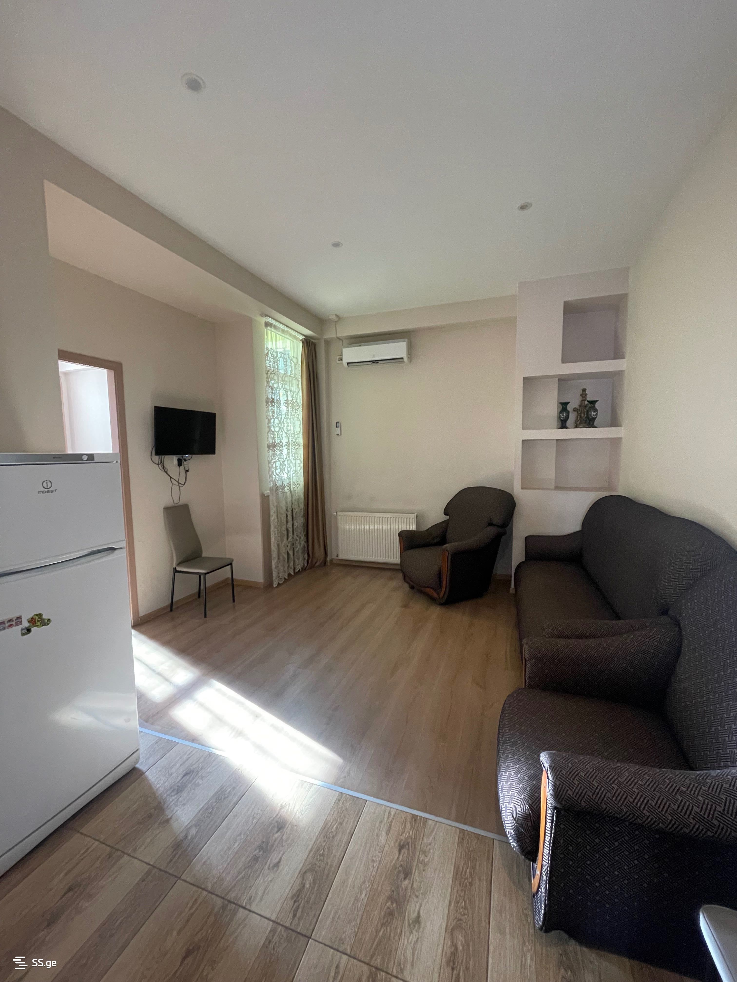 2 Room Flat Daily Rent. Digomi view 2
