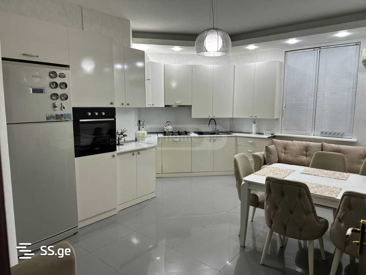 4 Room Flat For Sale view 1