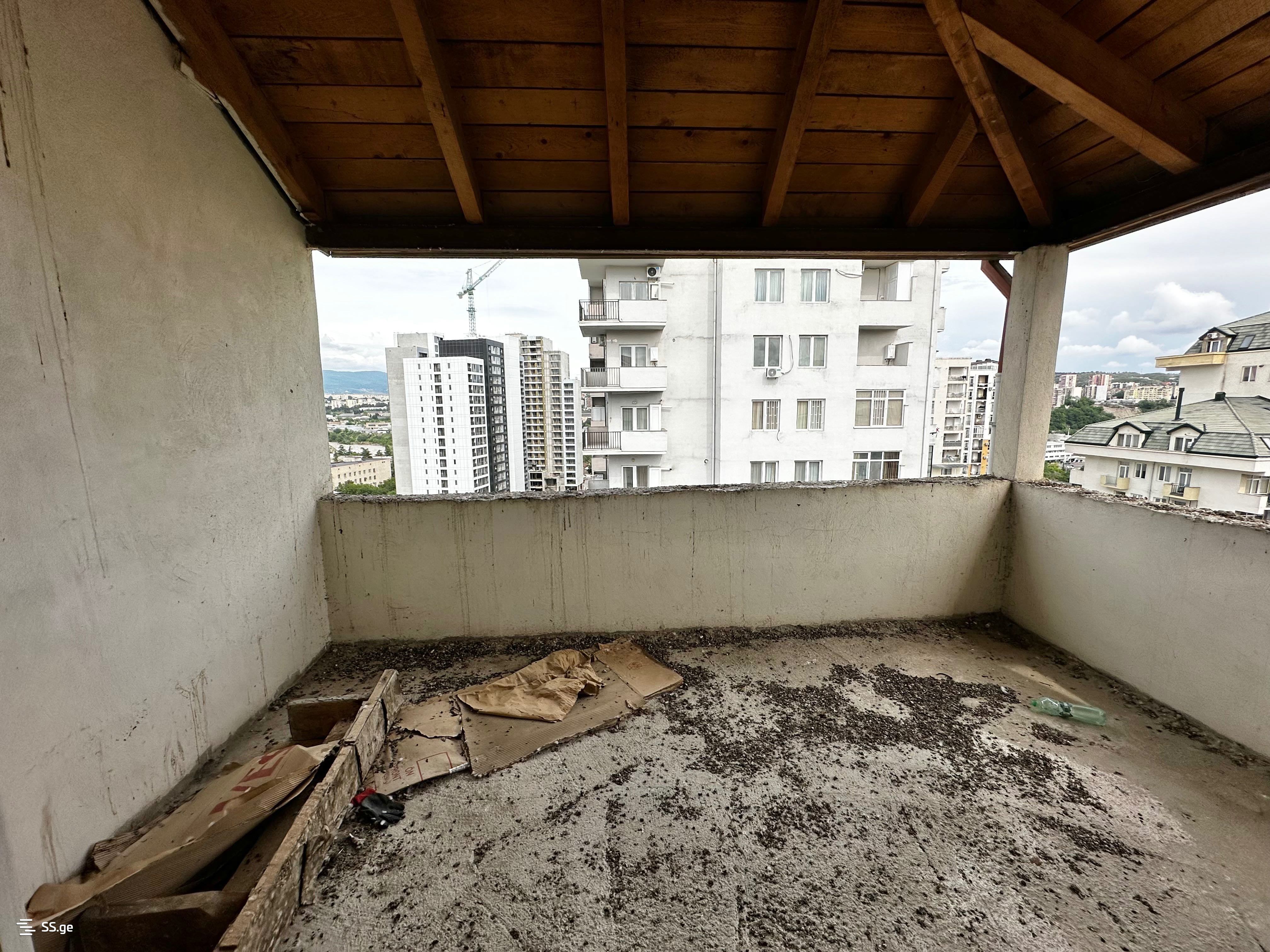 4 Room Flat For Sale view 4
