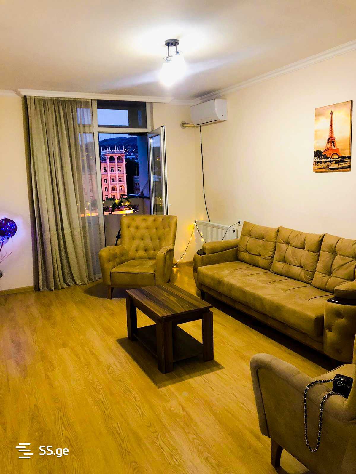 3 Room Flat Daily Rent. Chugureti view 14