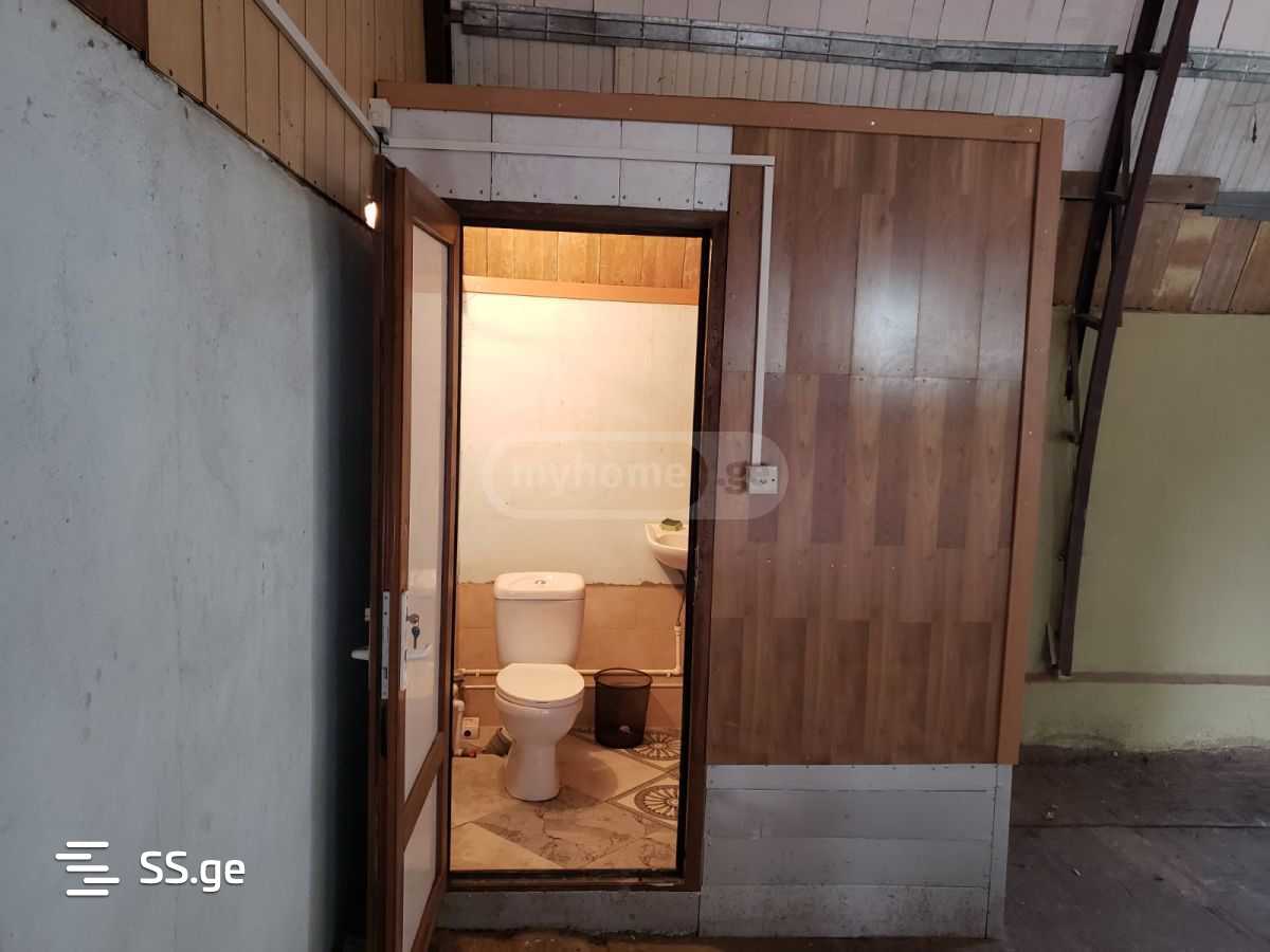 Store-Industrial Property For Rent. Afrika view 6