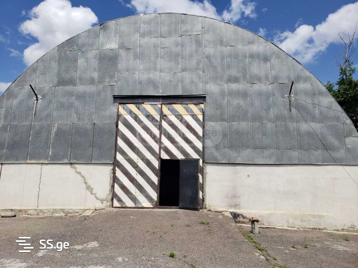 Store-Industrial Property For Rent. Afrika view 7
