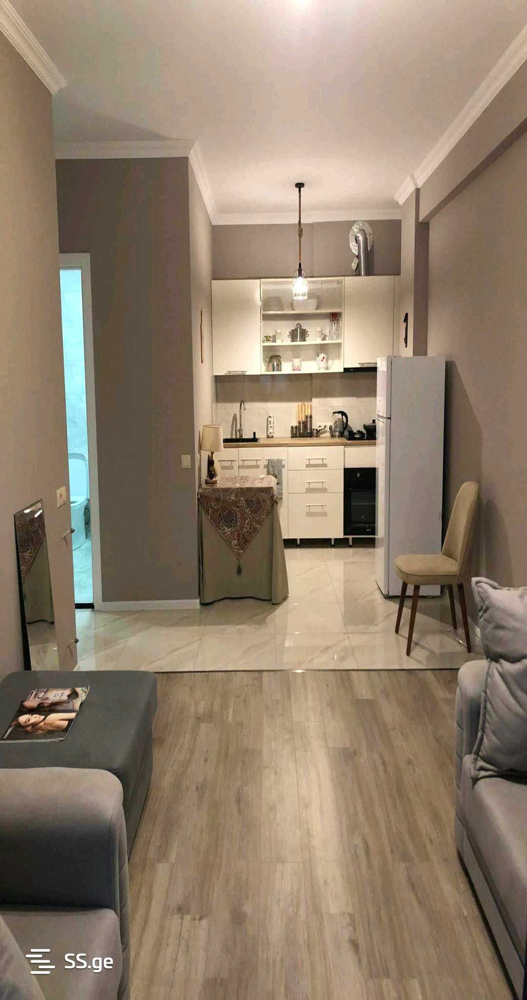 2 Room Flat Daily Rent. Digomi view 5
