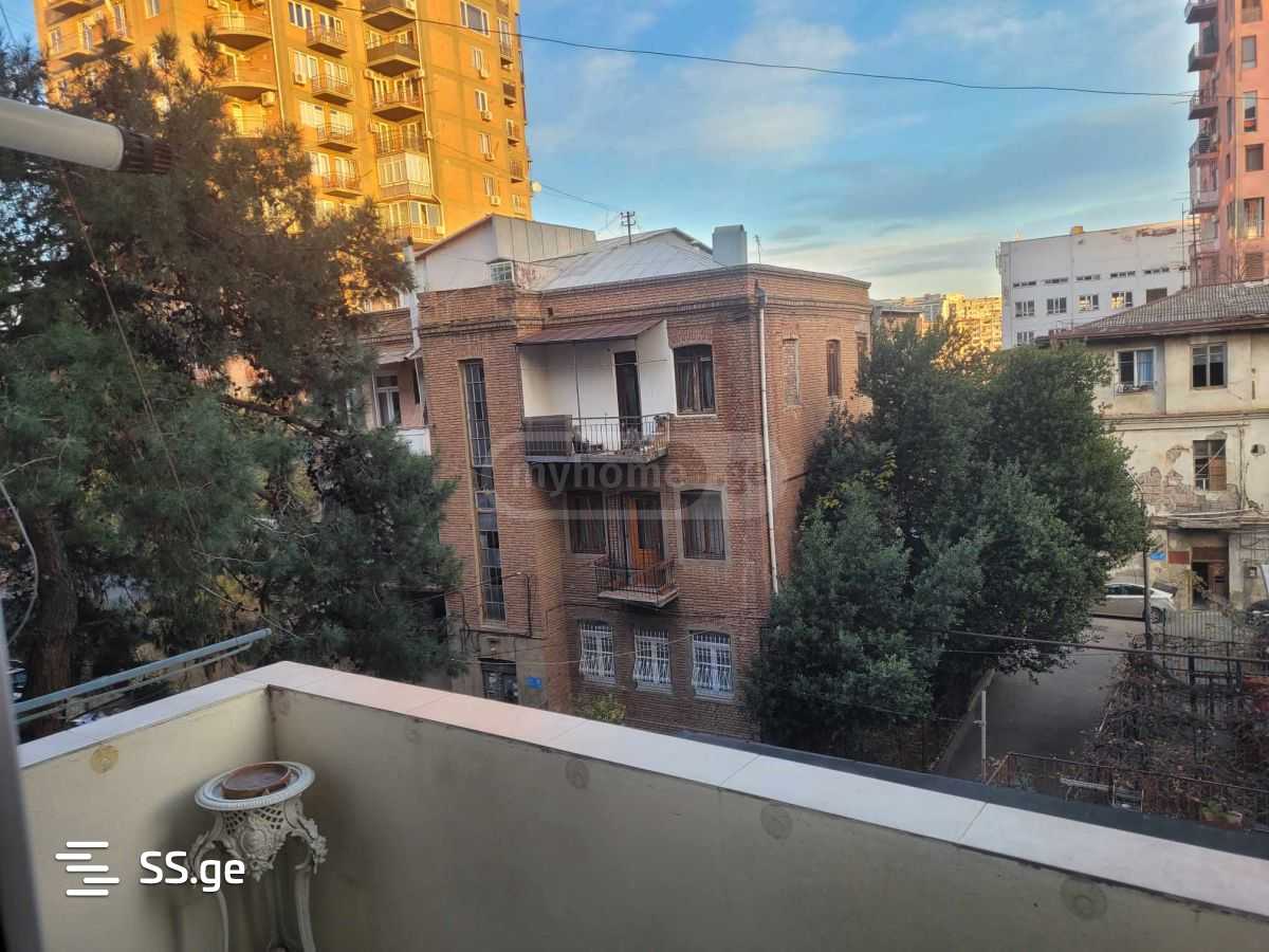 3 Room Flat Daily Rent. Vake view 10