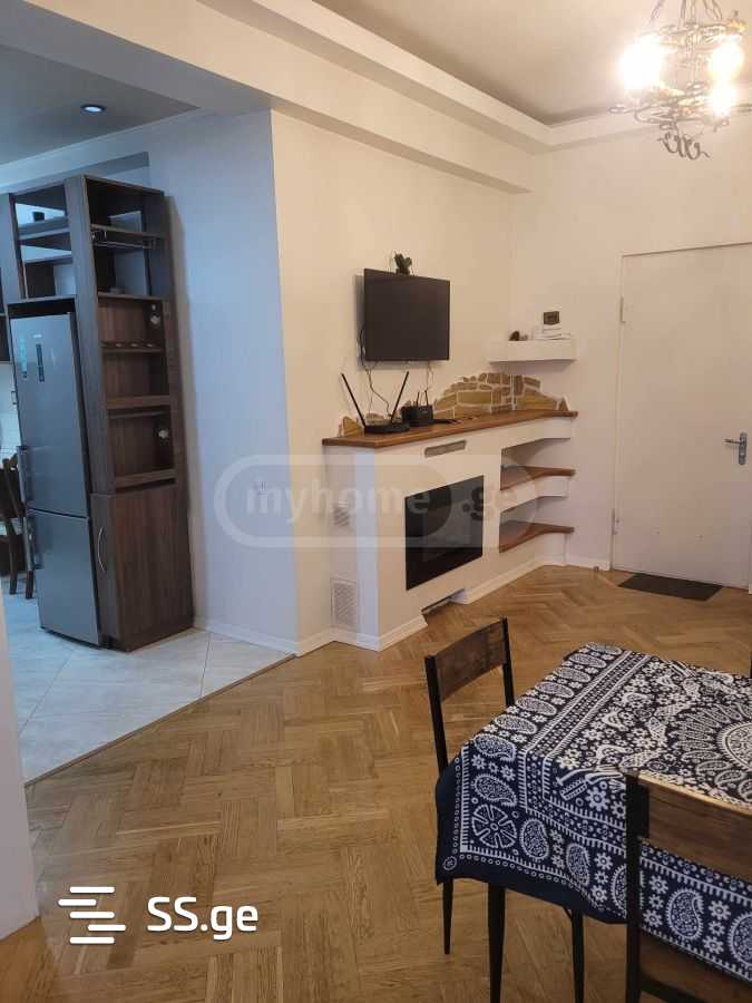 3 Room Flat Daily Rent. Vake view 8