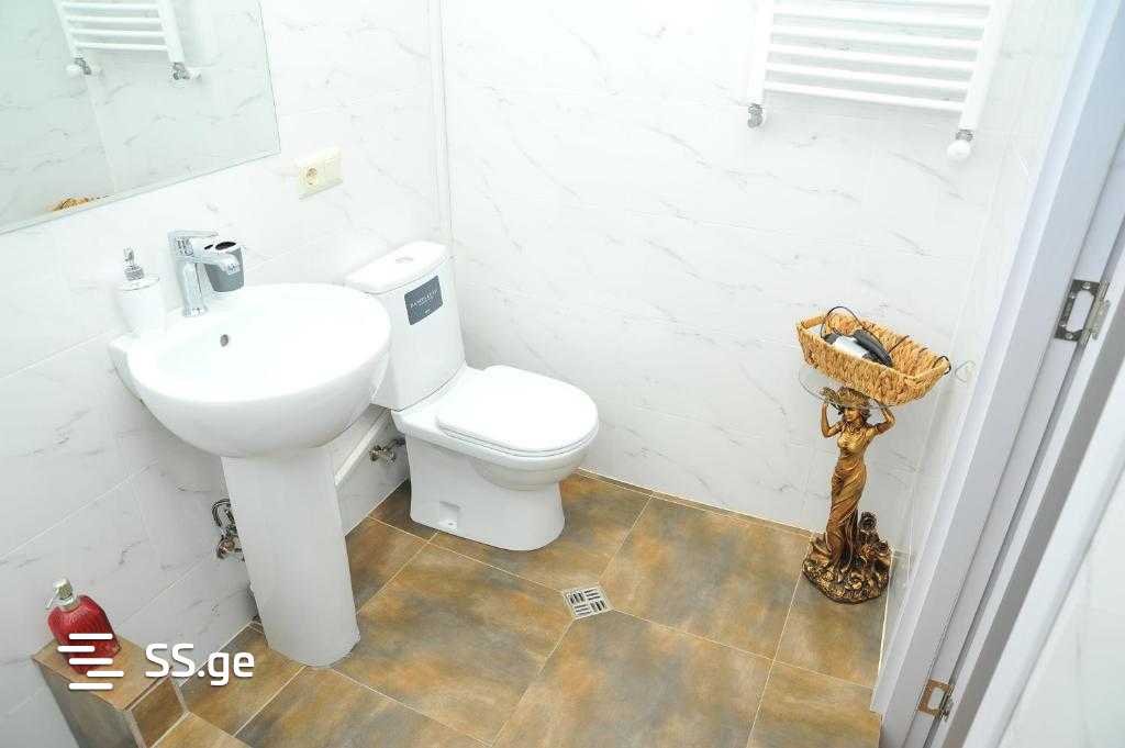 6 Room Hotel For Sale view 11