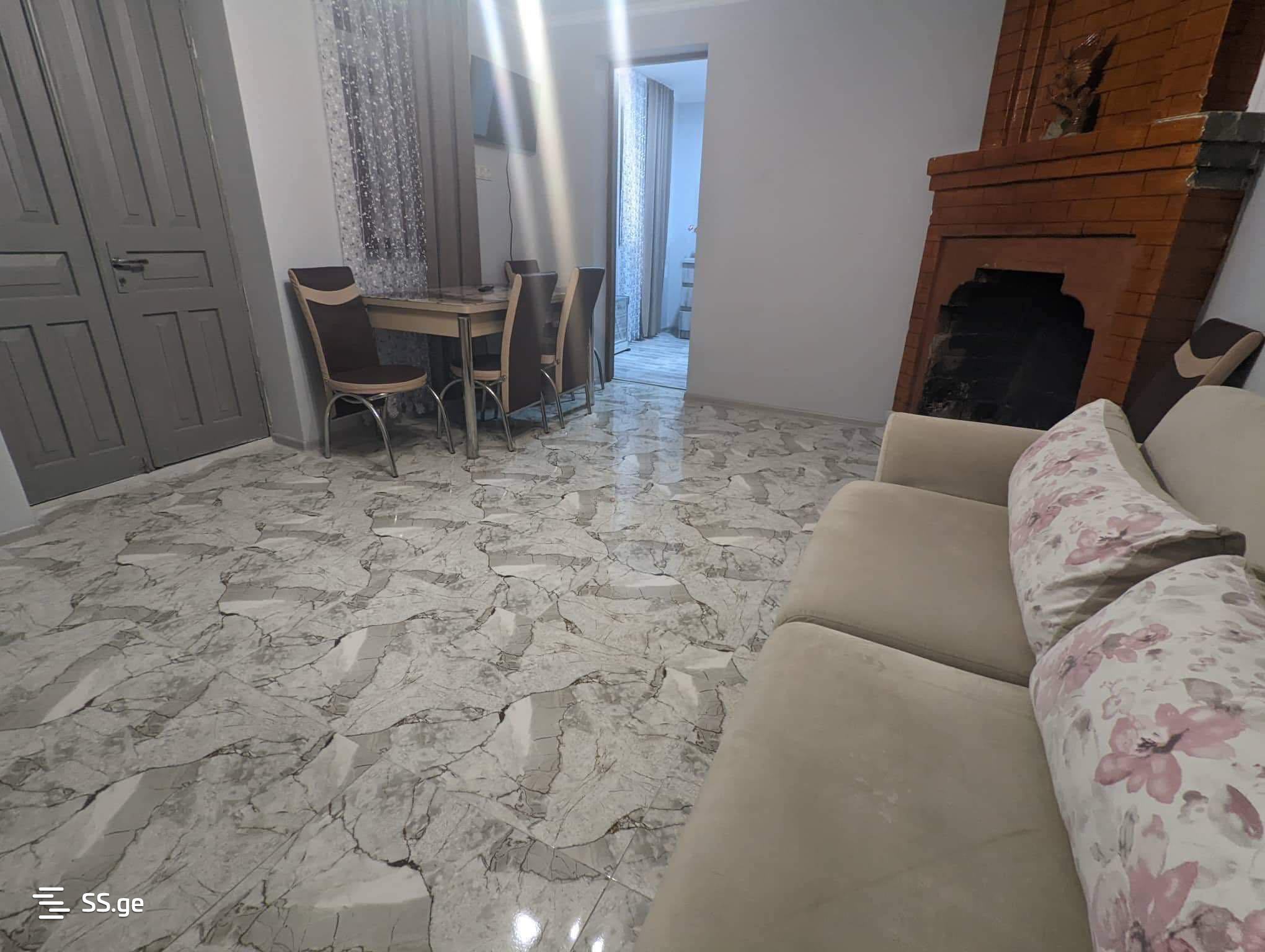 3 Room Private House For Rent. Zugdidi view 5