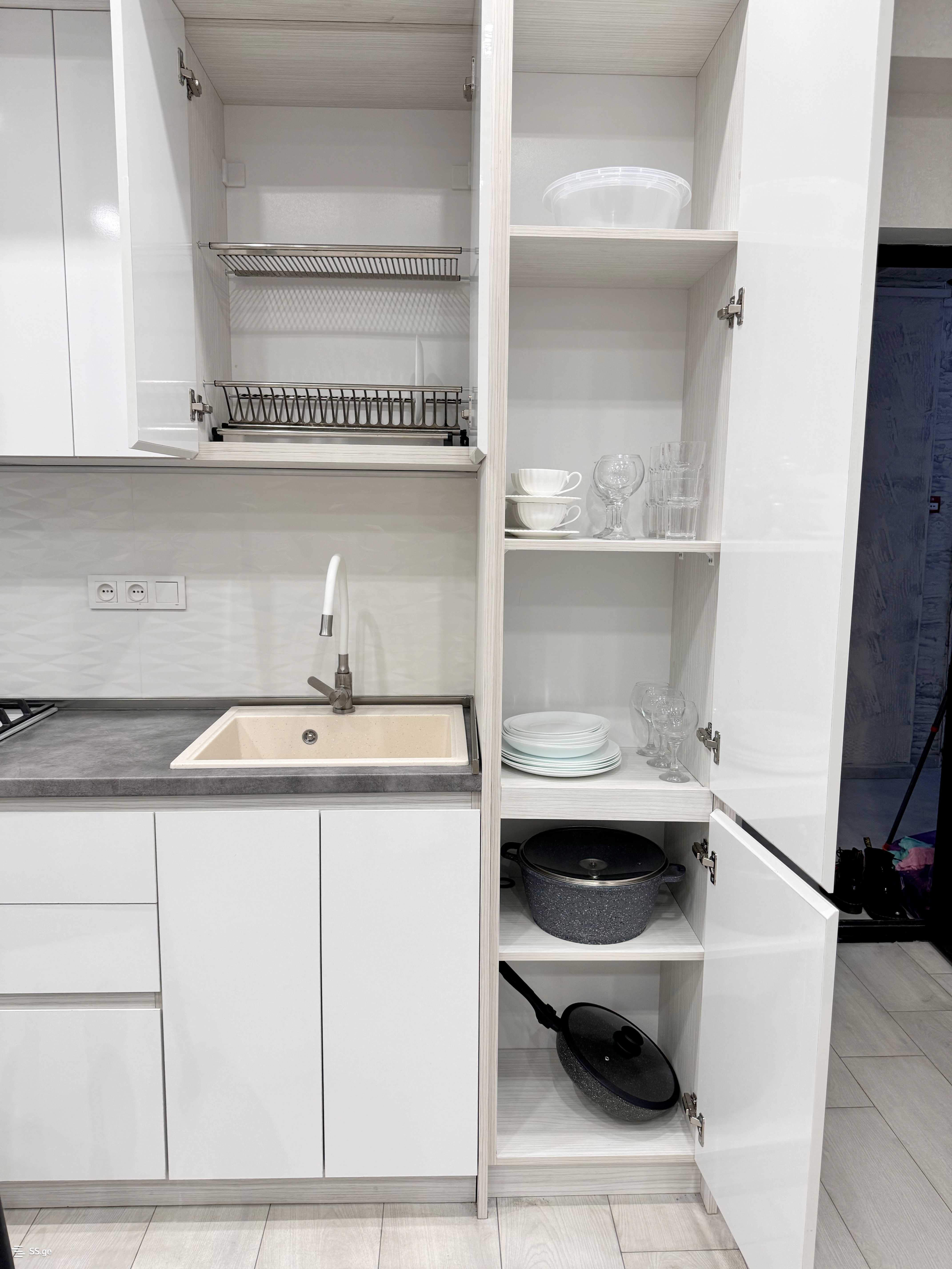 2 Room Flat Daily Rent. Isani view 6