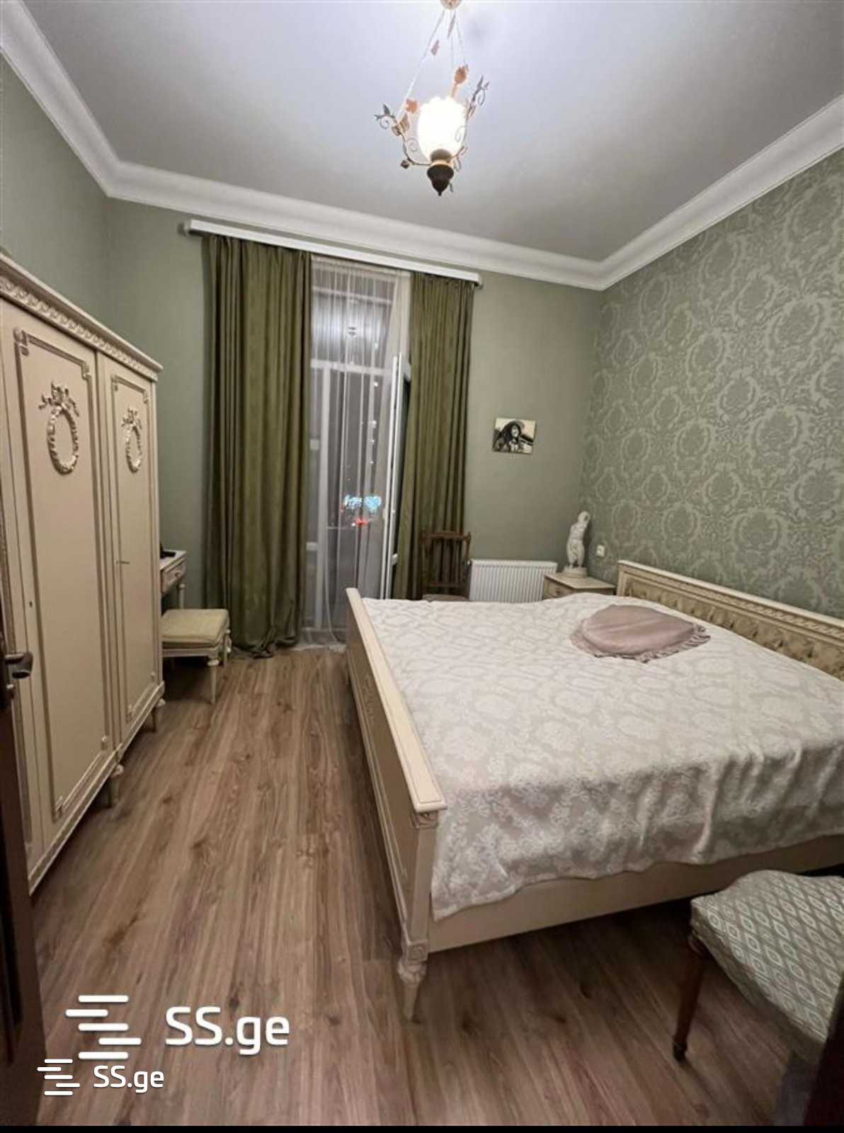 2 Room Apartment For Rent In Mtatsminda view 18