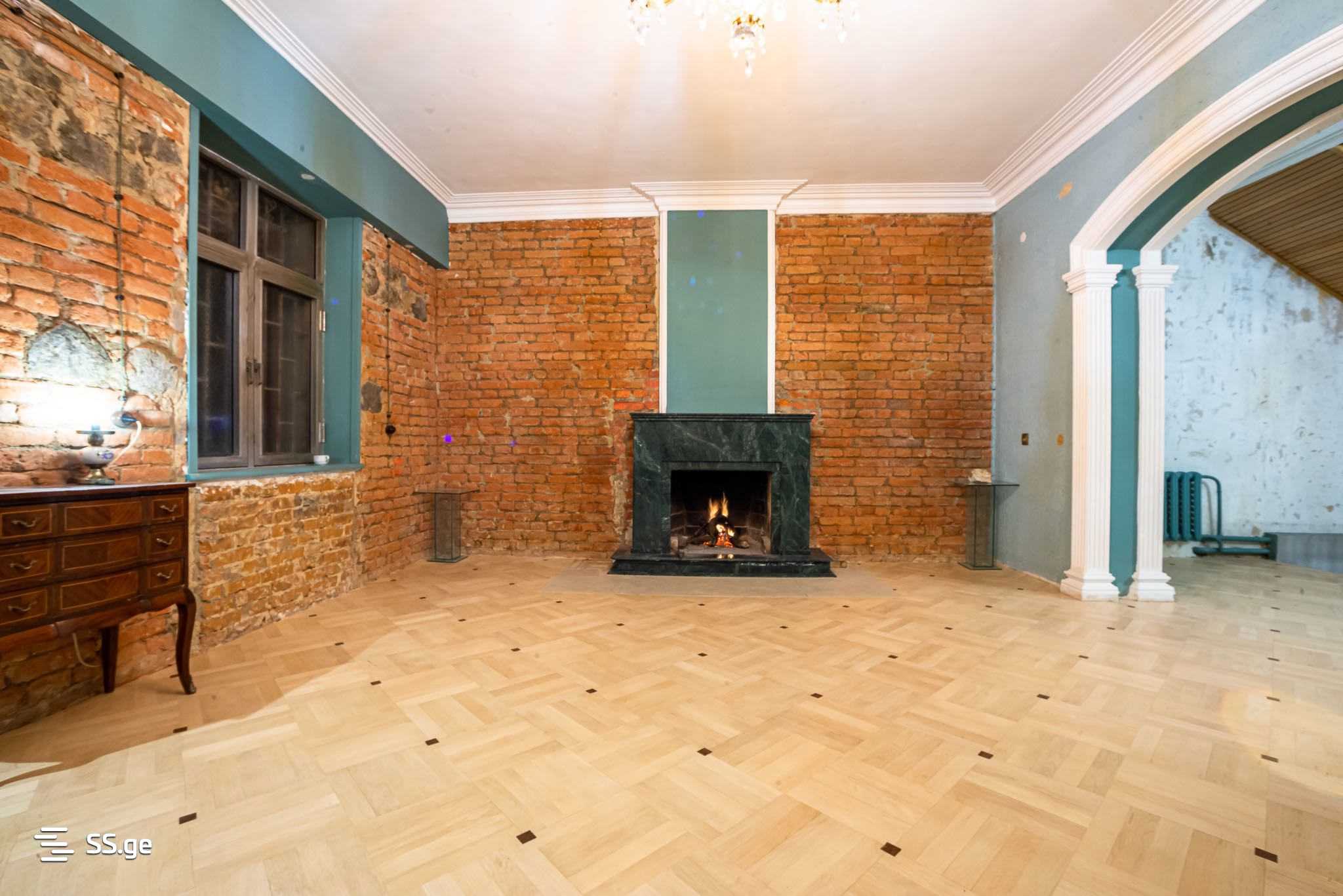 8 Room Private House For Rent. Chugureti view 10