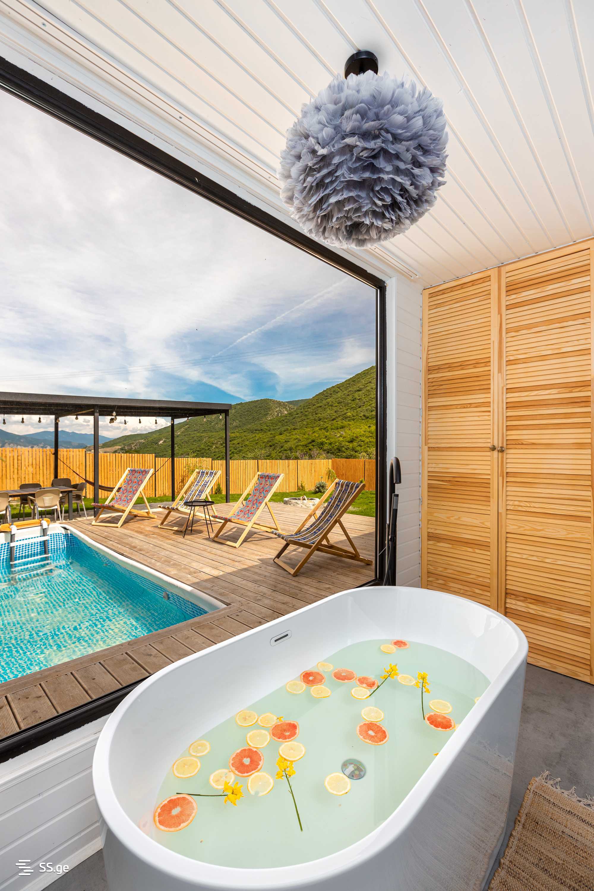 3 Room Summer Cottage Daily Rent. Mtskheta, 6 of 12