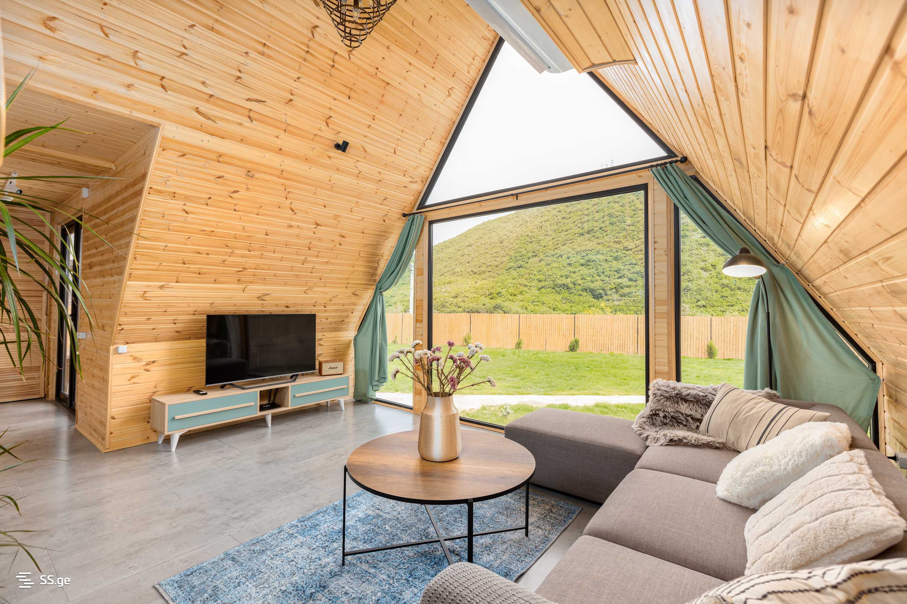 3 Room Summer Cottage Daily Rent. Mtskheta, 11 of 12