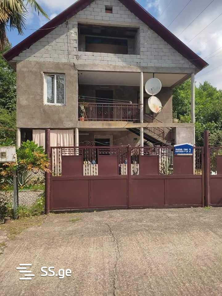 5 Room Private House For Sale view 1