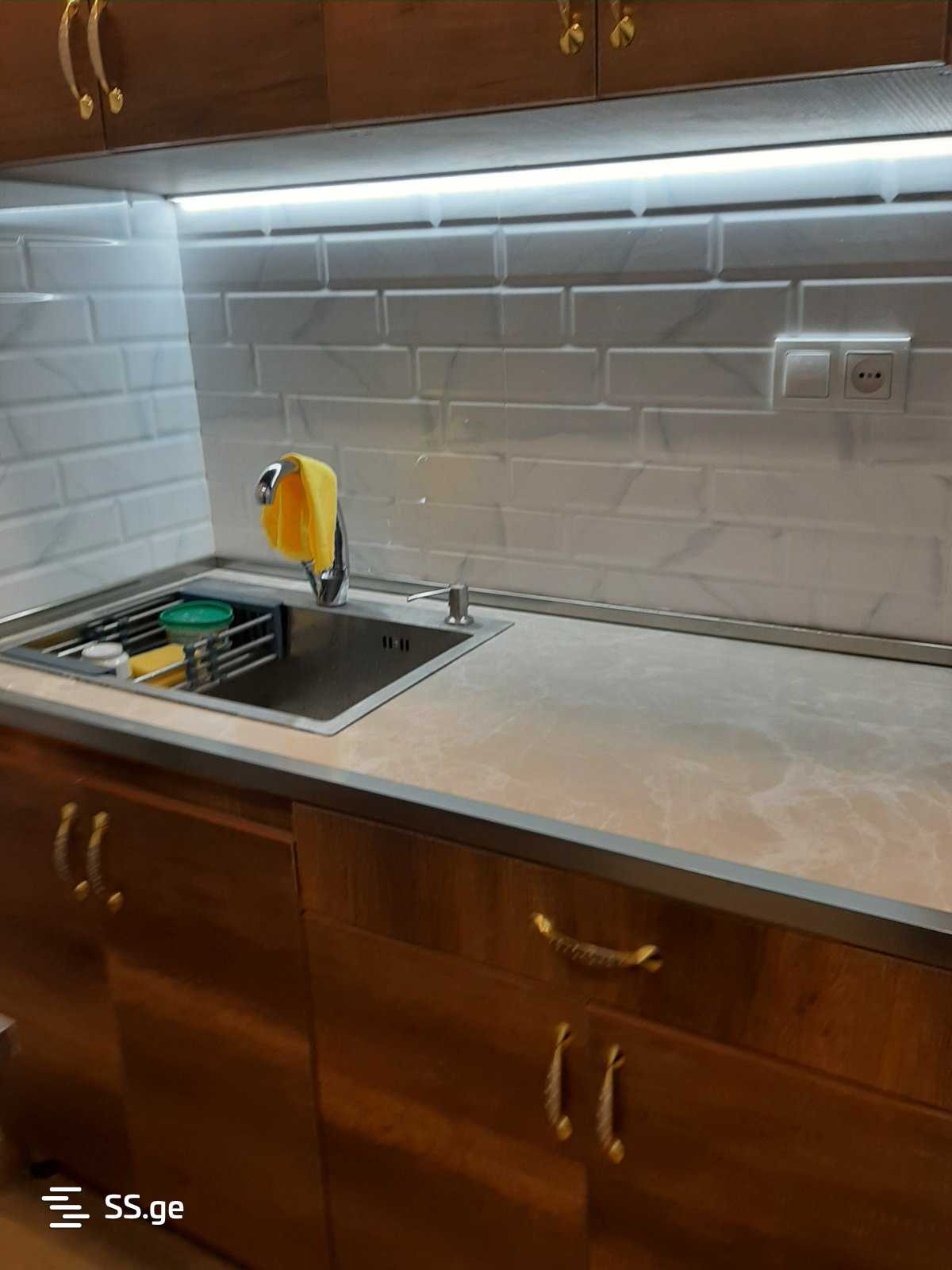 1 Room Flat For Rent. Isani view 8