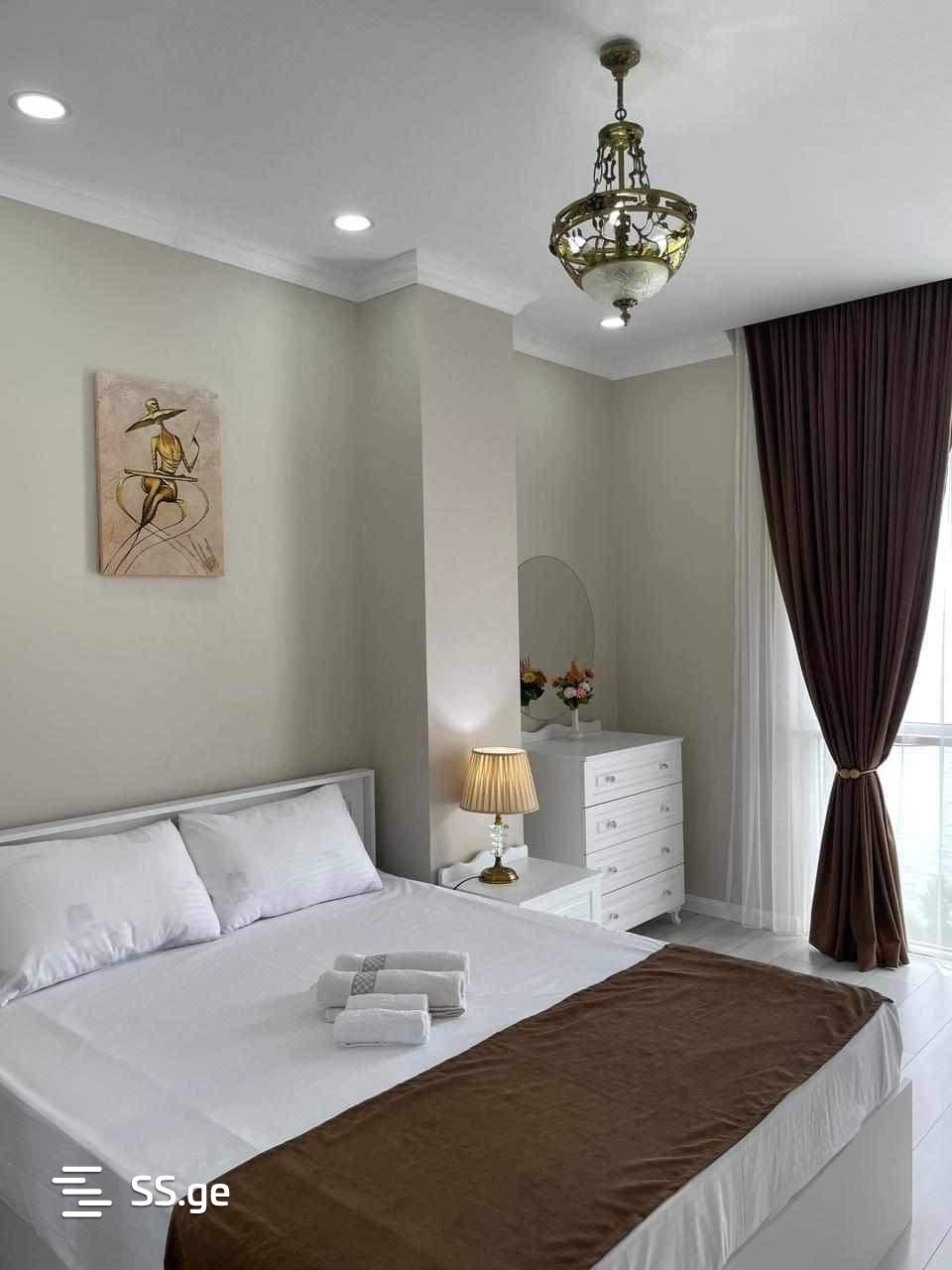 2 Room Flat Daily Rent. Qala view 2