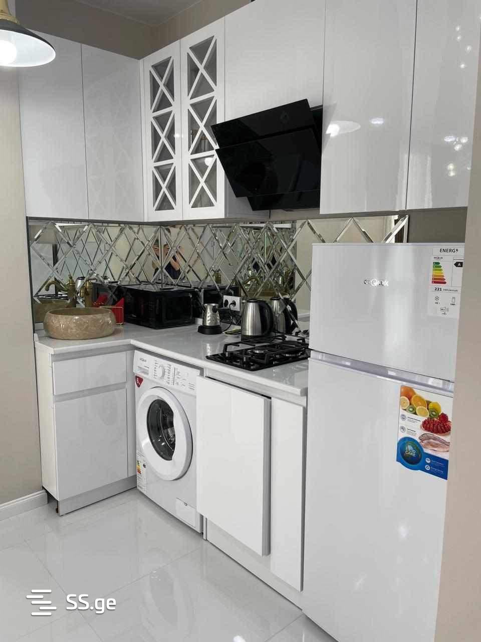 2 Room Flat Daily Rent. Qala view 4