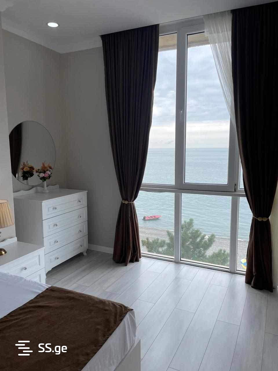 2 Room Flat Daily Rent. Qala view 1