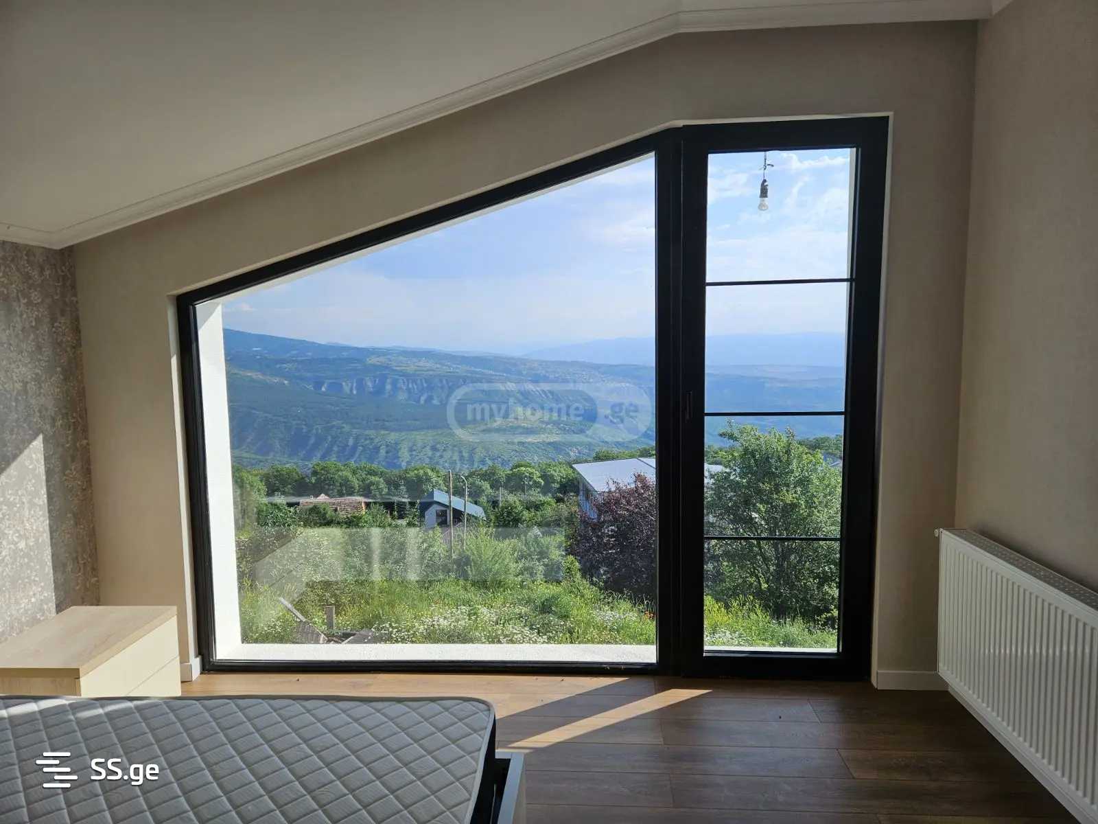 6 Room Private House For Rent. Betania view 2