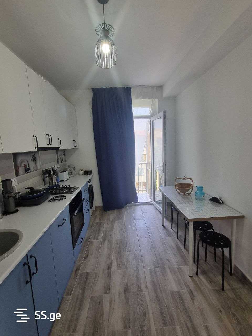 2 Room Flat Daily Rent. Poti view 6