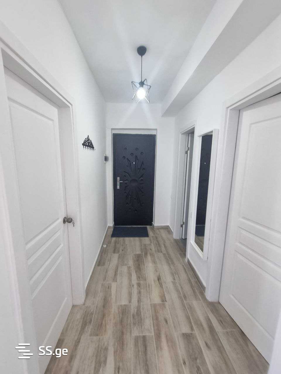 2 Room Flat Daily Rent. Poti view 9