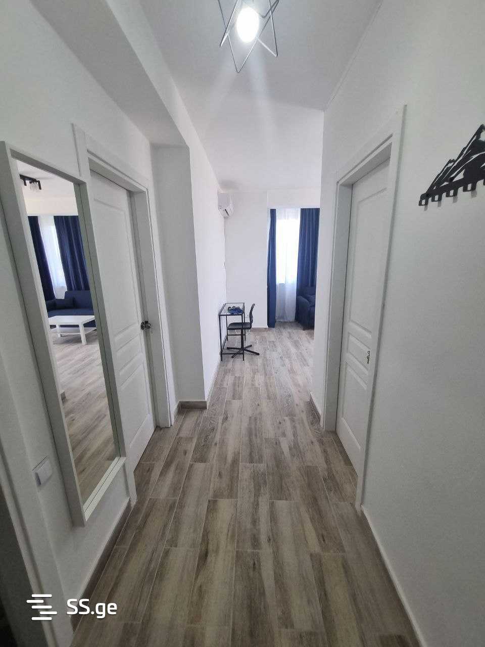 2 Room Flat Daily Rent. Poti view 5