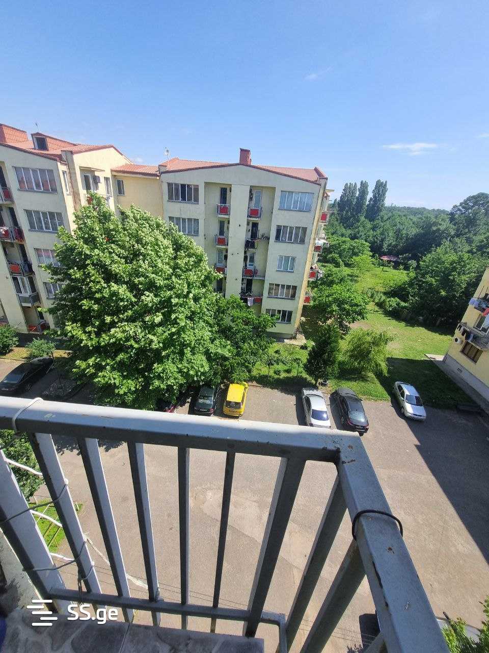 2 Room Flat Daily Rent. Poti view 12