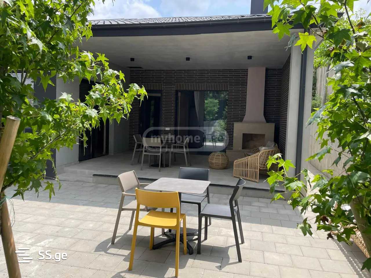 6 Room Summer Cottage For Sale view 2