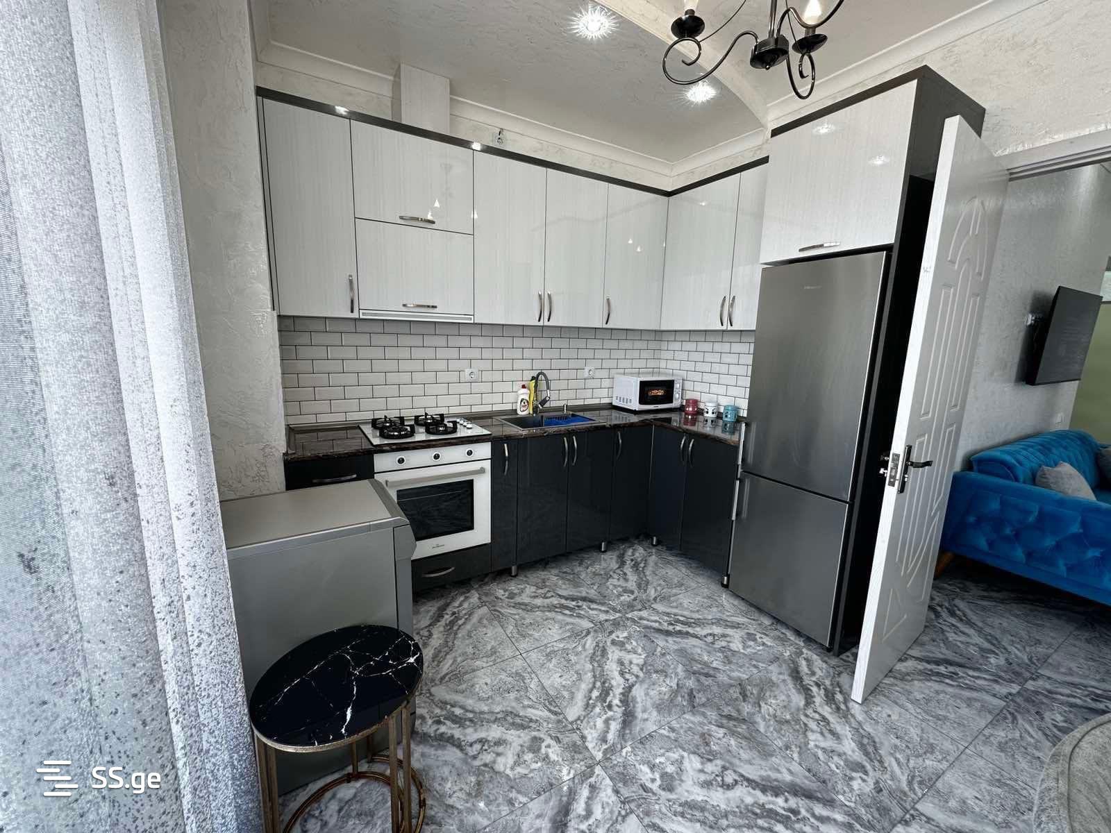 3 Room Flat Daily Rent. Qala view 1