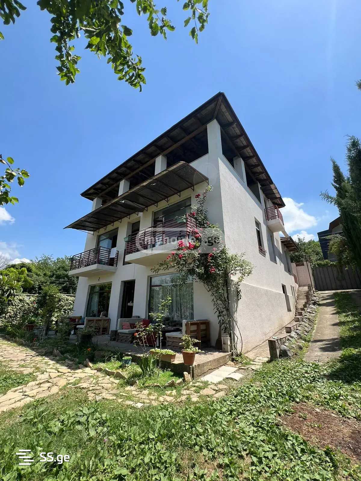 10 Room Flat For Sale view 1