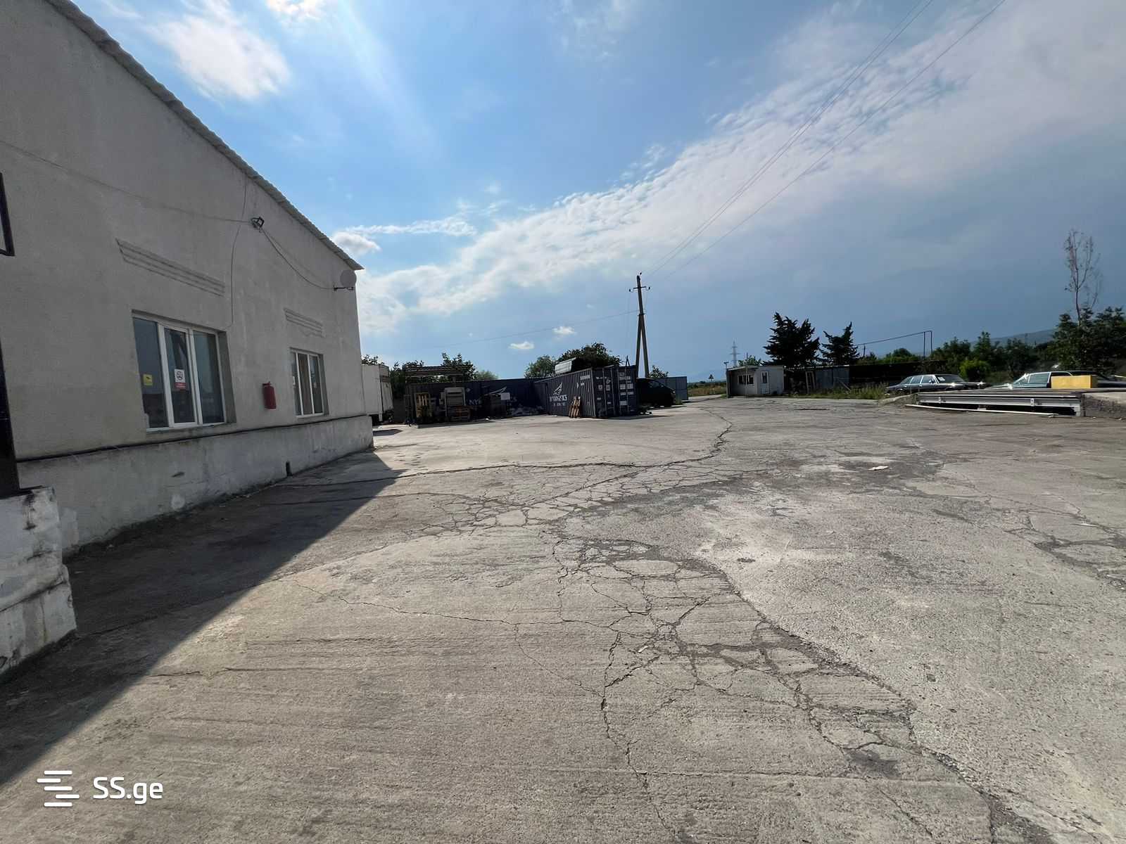 Продажа Store-Industrial Property в церовани view 3