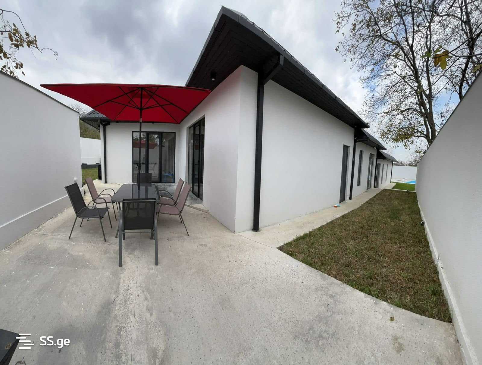 10 Room Private House For Sale view 7