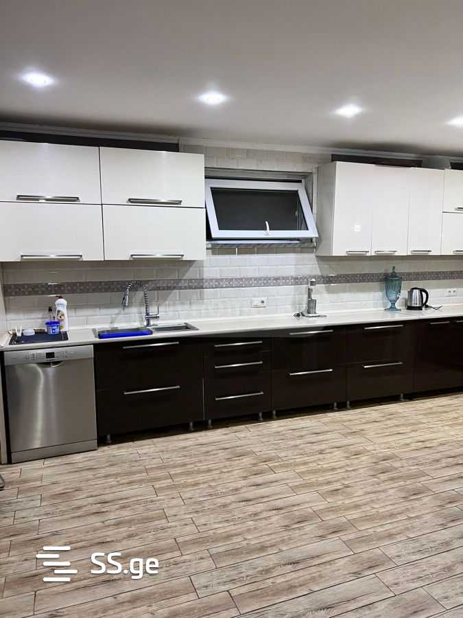 8 Room Private House For Rent. Martkofi view 6