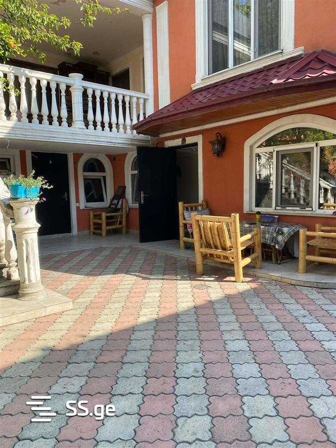 6 Room Private House For Rent. Chugureti view 1