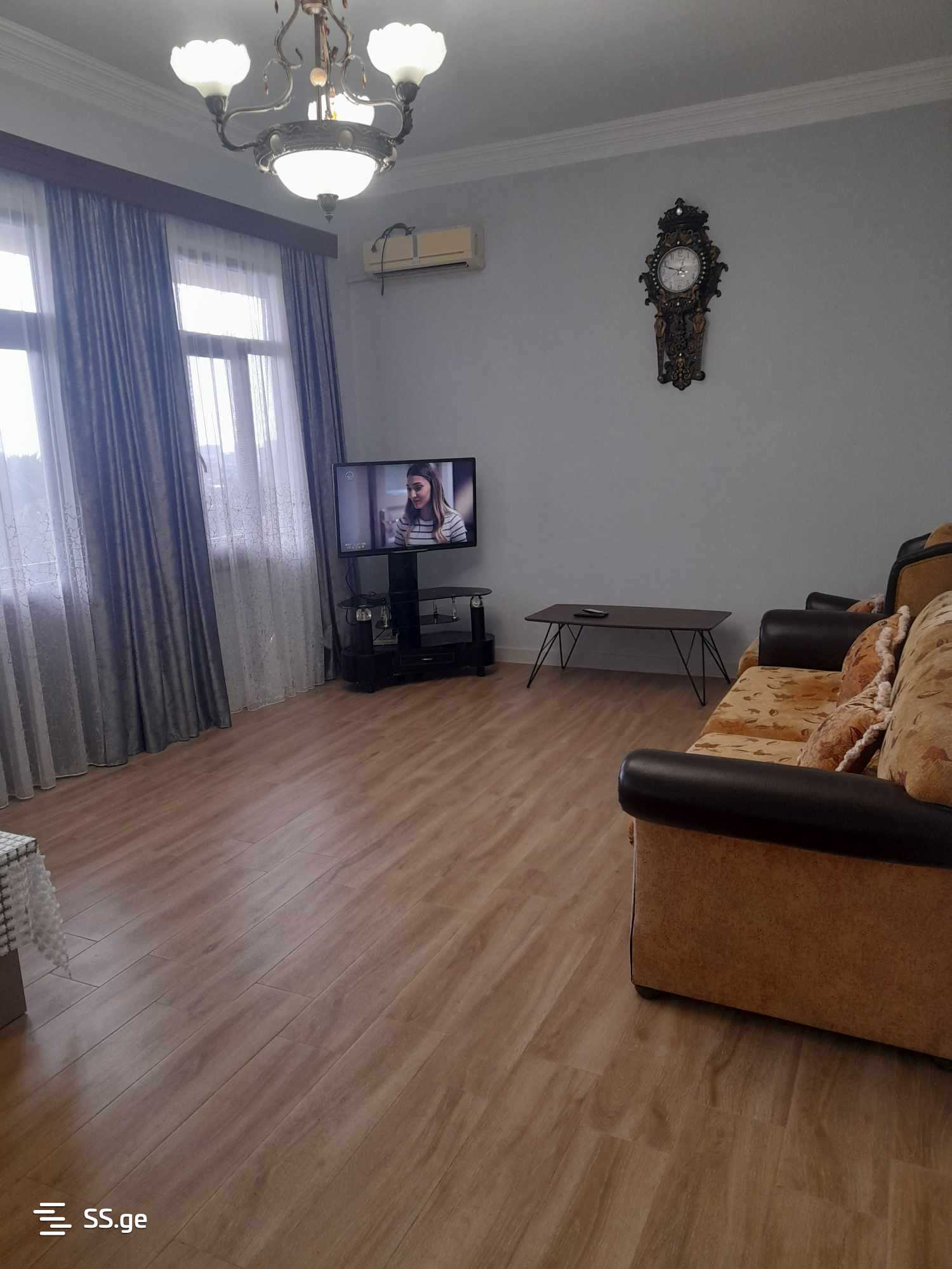 4 Room Private House Daily Rent. Batumi view 3