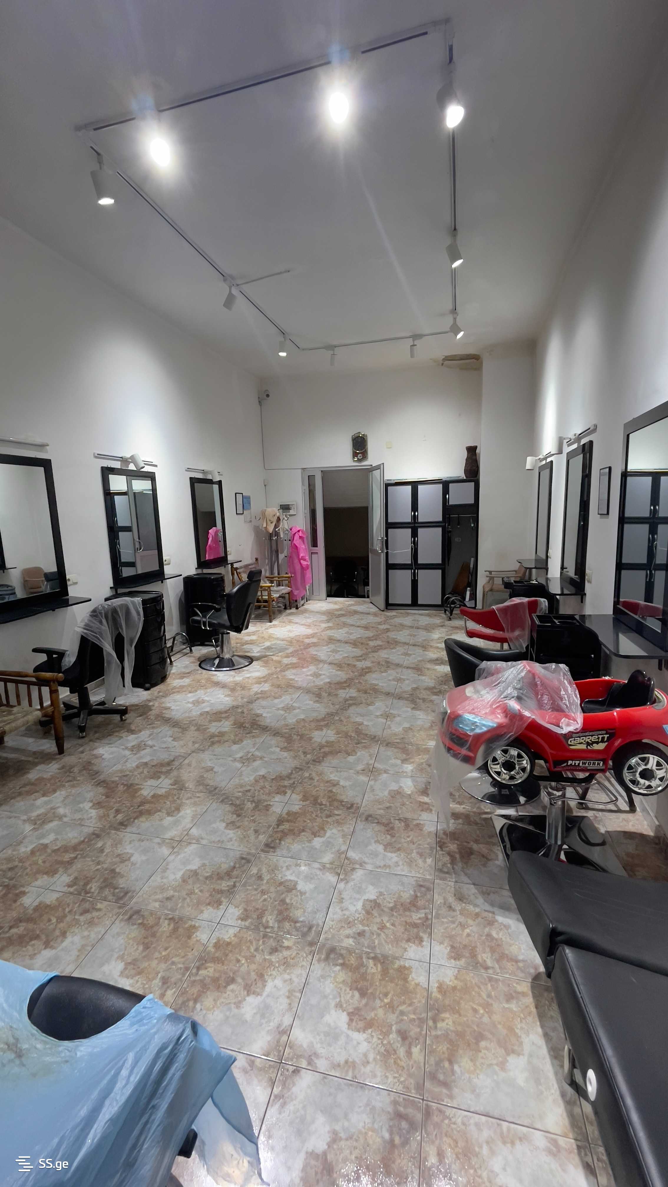 Commercial Space For Rent. Chugureti view 6